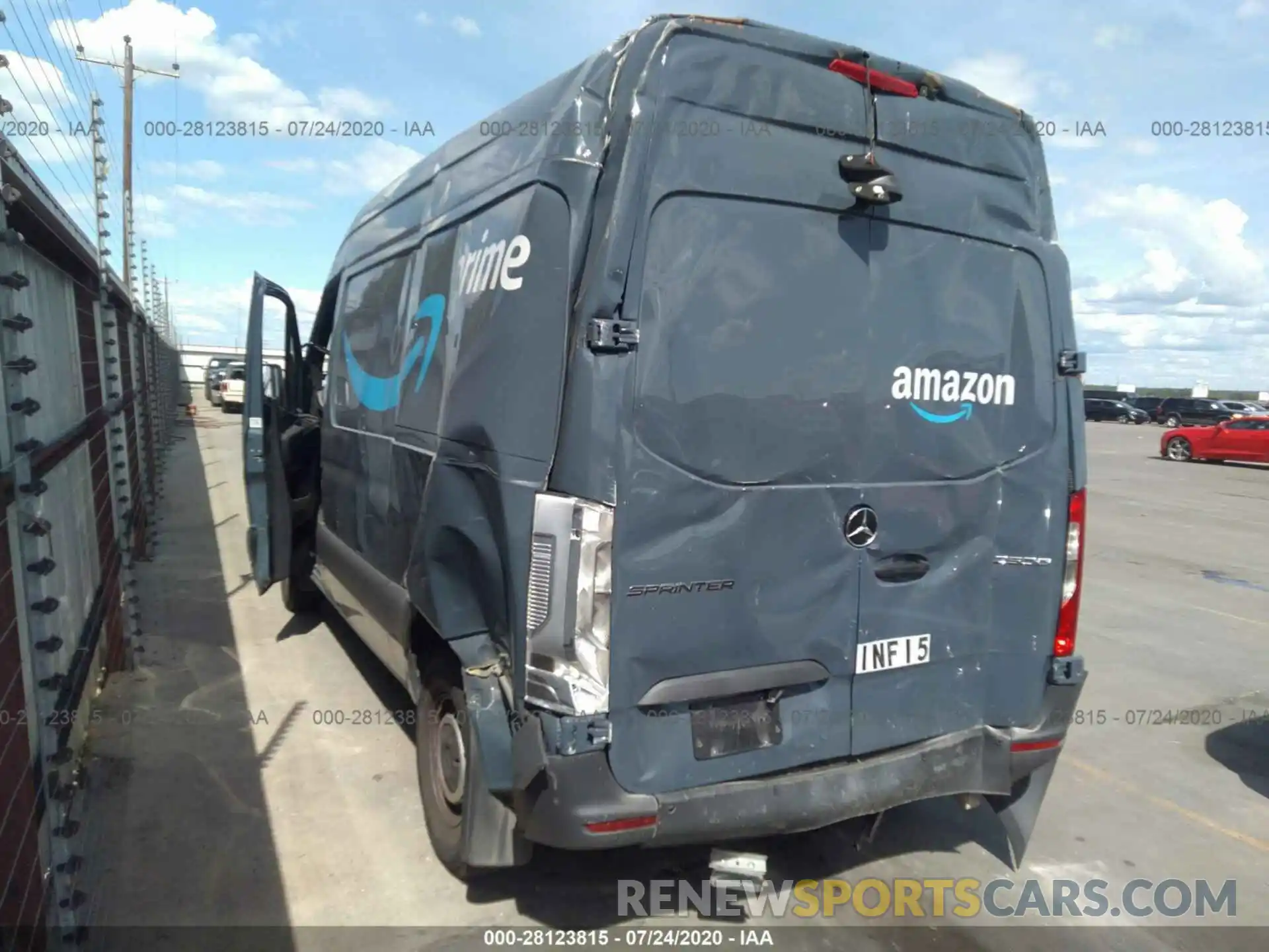 3 Photograph of a damaged car WD4PF0CD2KP102623 MERCEDES-BENZ SPRINTER VAN 2019