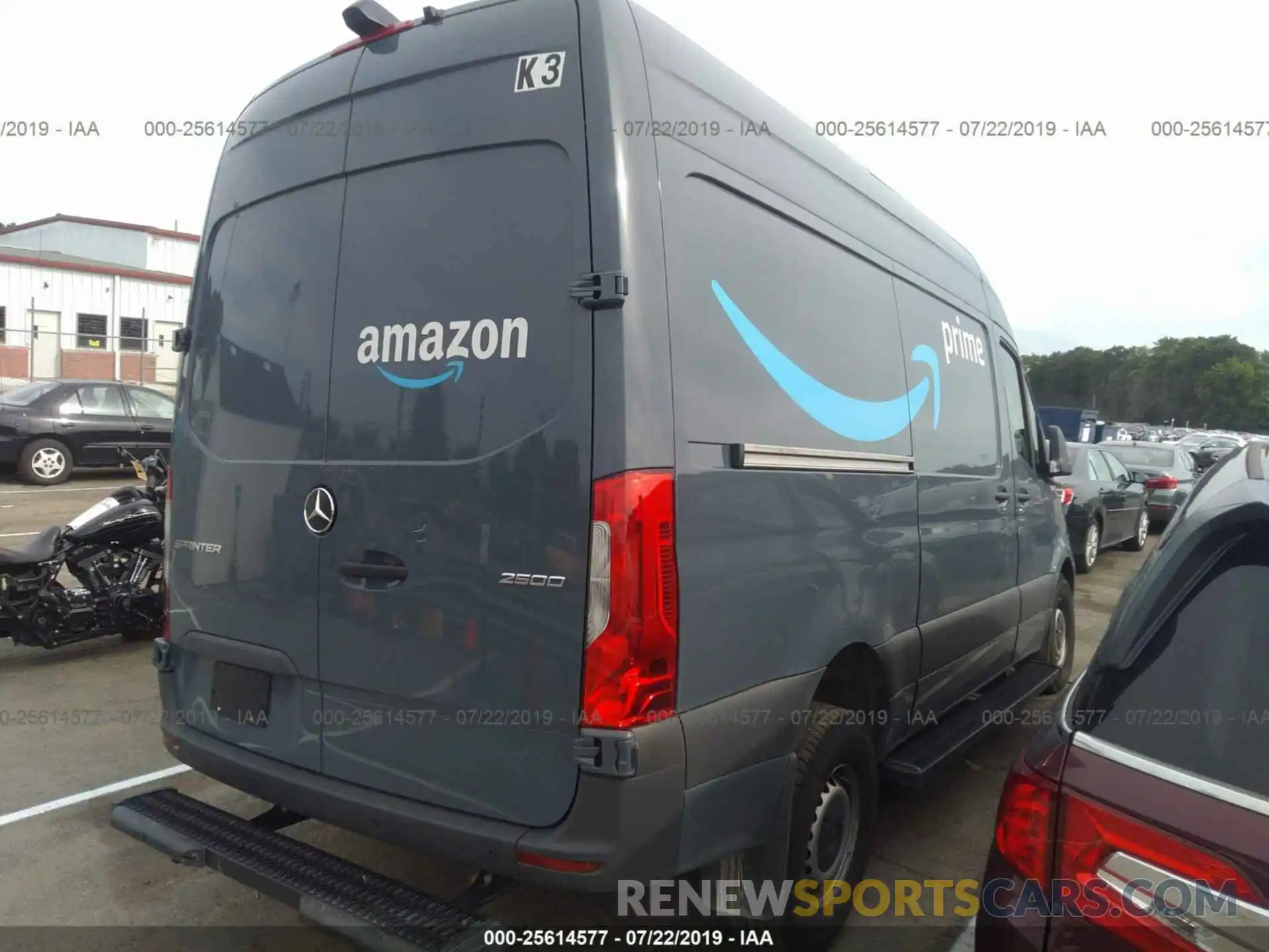 4 Photograph of a damaged car WD4PF0CD4KP048421 MERCEDES-BENZ SPRINTER VAN 2019