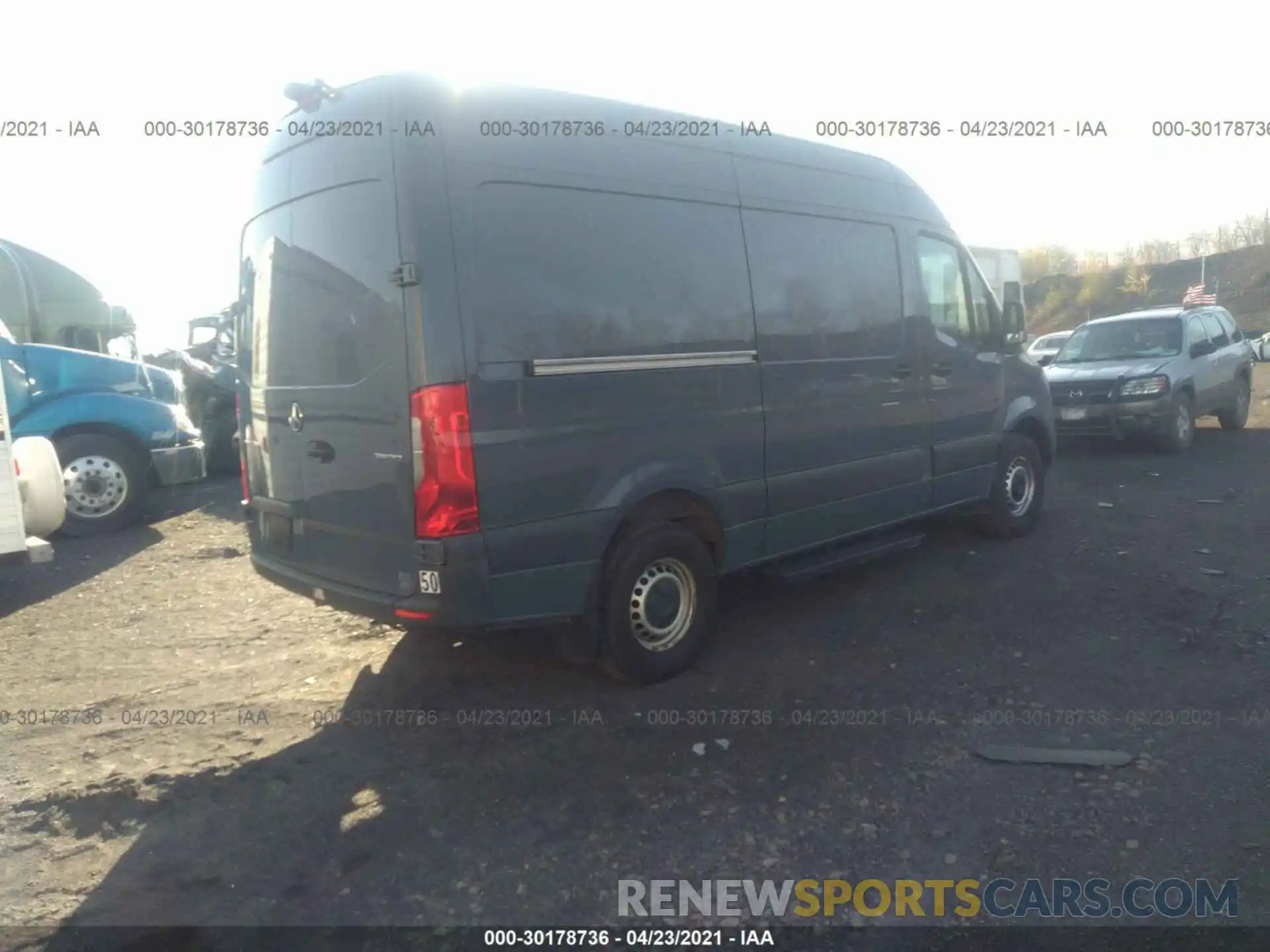 4 Photograph of a damaged car WD4PF0CDXKP042526 MERCEDES-BENZ SPRINTER VAN 2019