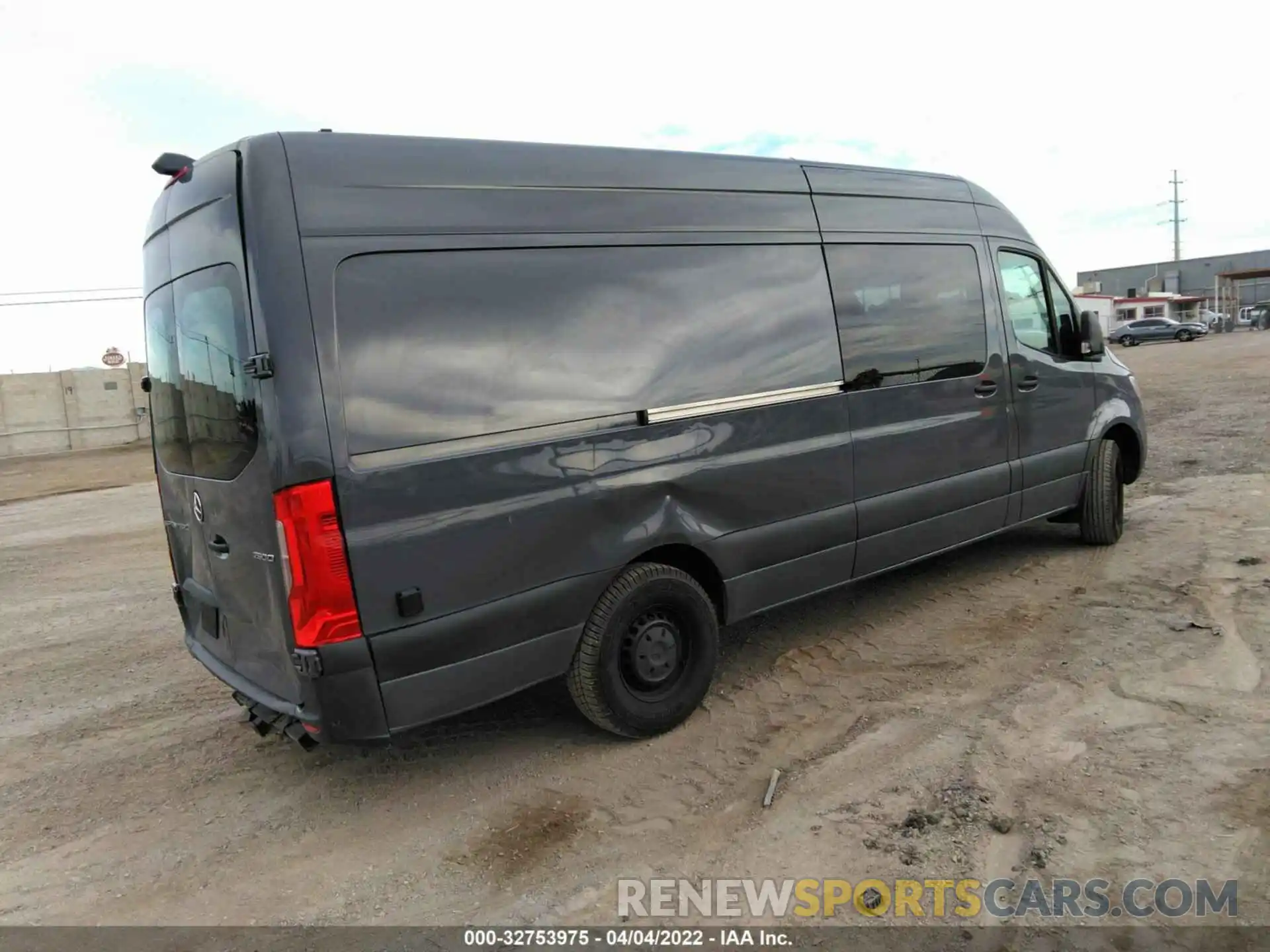 4 Photograph of a damaged car WD4PF1CD1KP161877 MERCEDES-BENZ SPRINTER VAN 2019