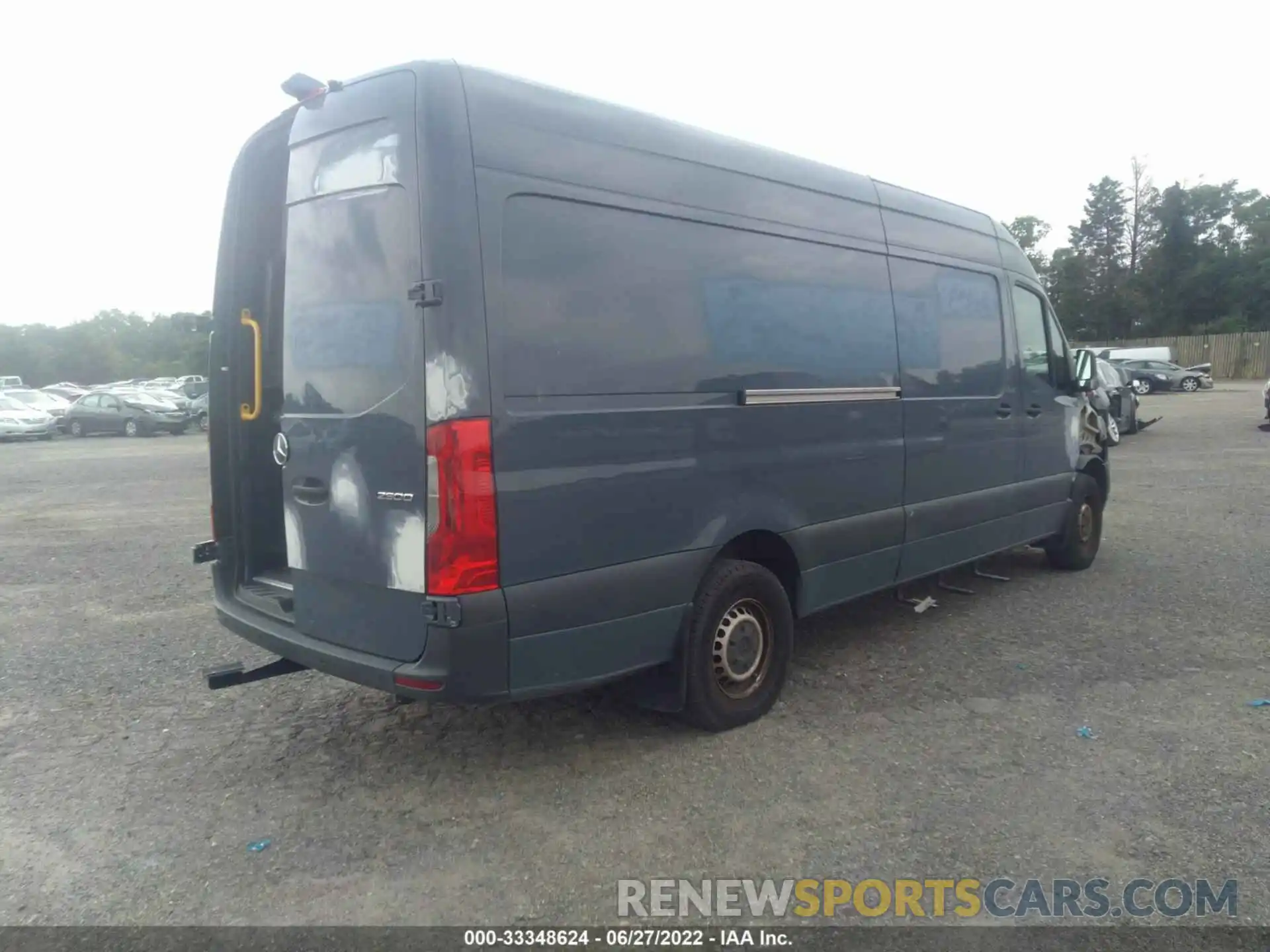 4 Photograph of a damaged car WD4PF1CD8KP131016 MERCEDES-BENZ SPRINTER VAN 2019