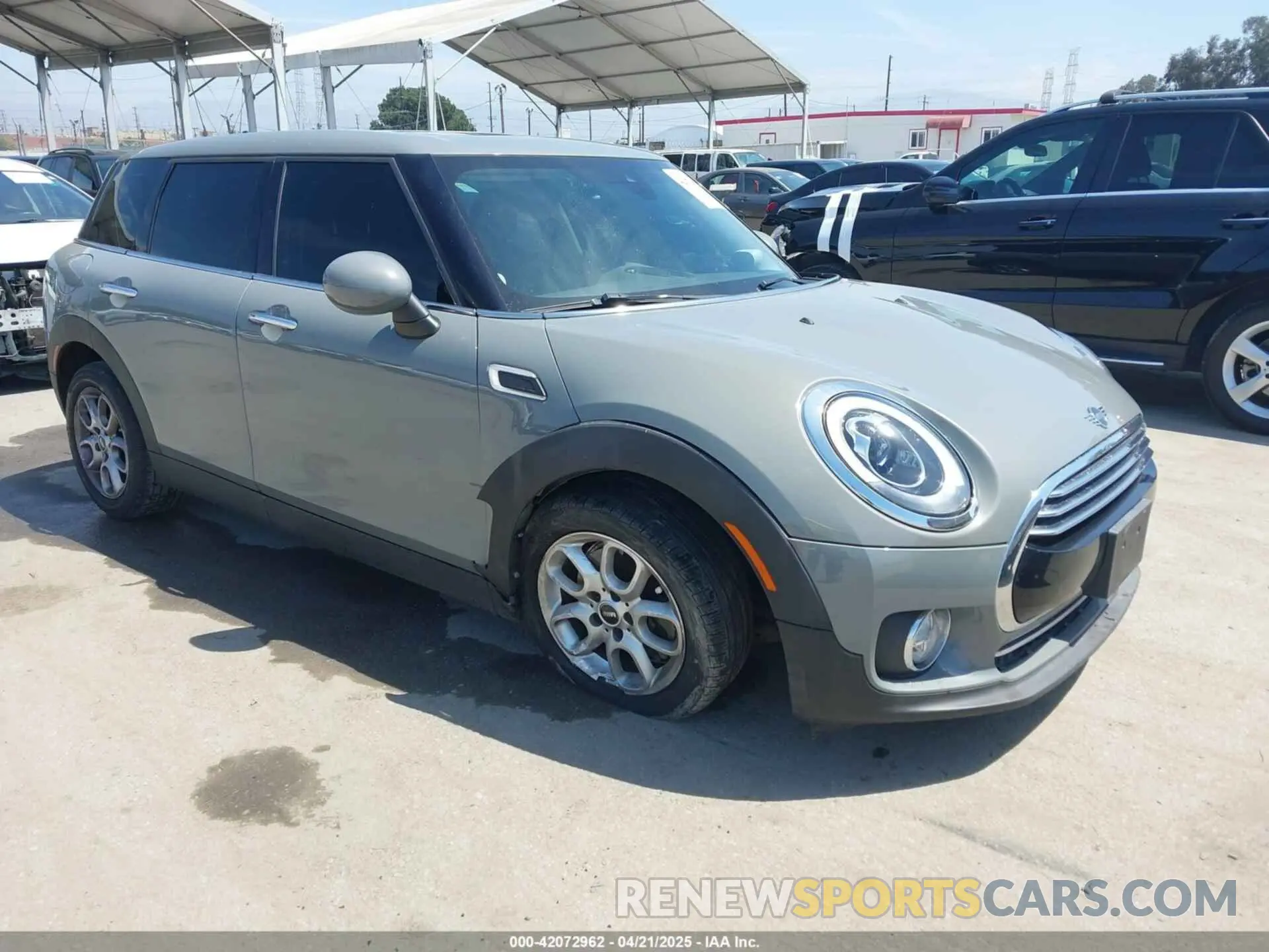 1 Photograph of a damaged car WMWLN5C57K2E34894 MINI CLUBMAN 2019