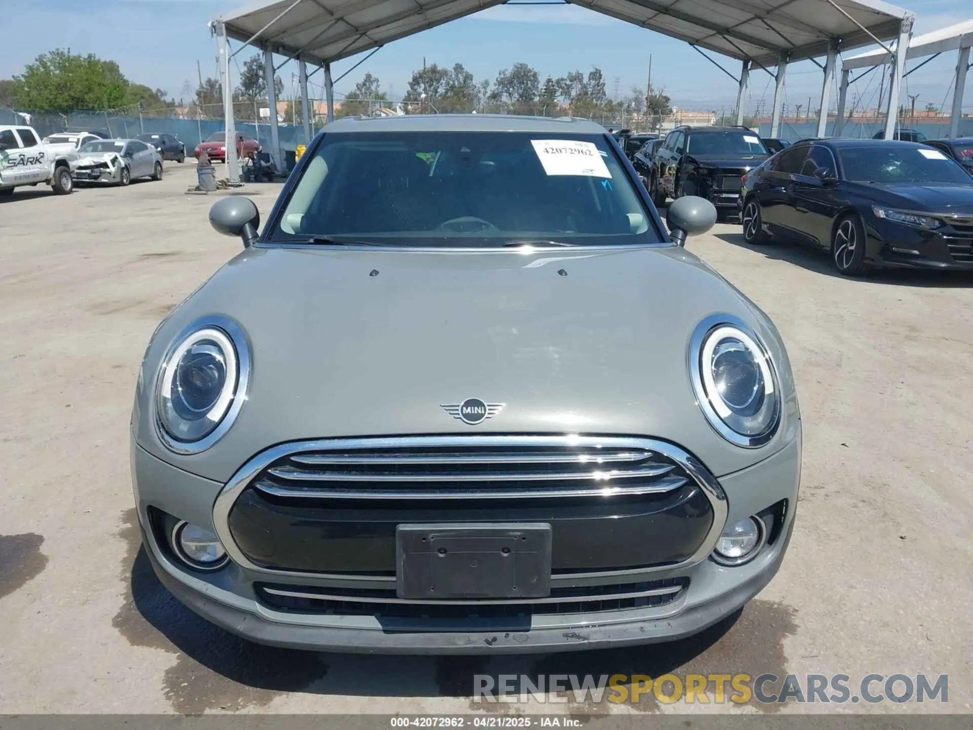 12 Photograph of a damaged car WMWLN5C57K2E34894 MINI CLUBMAN 2019