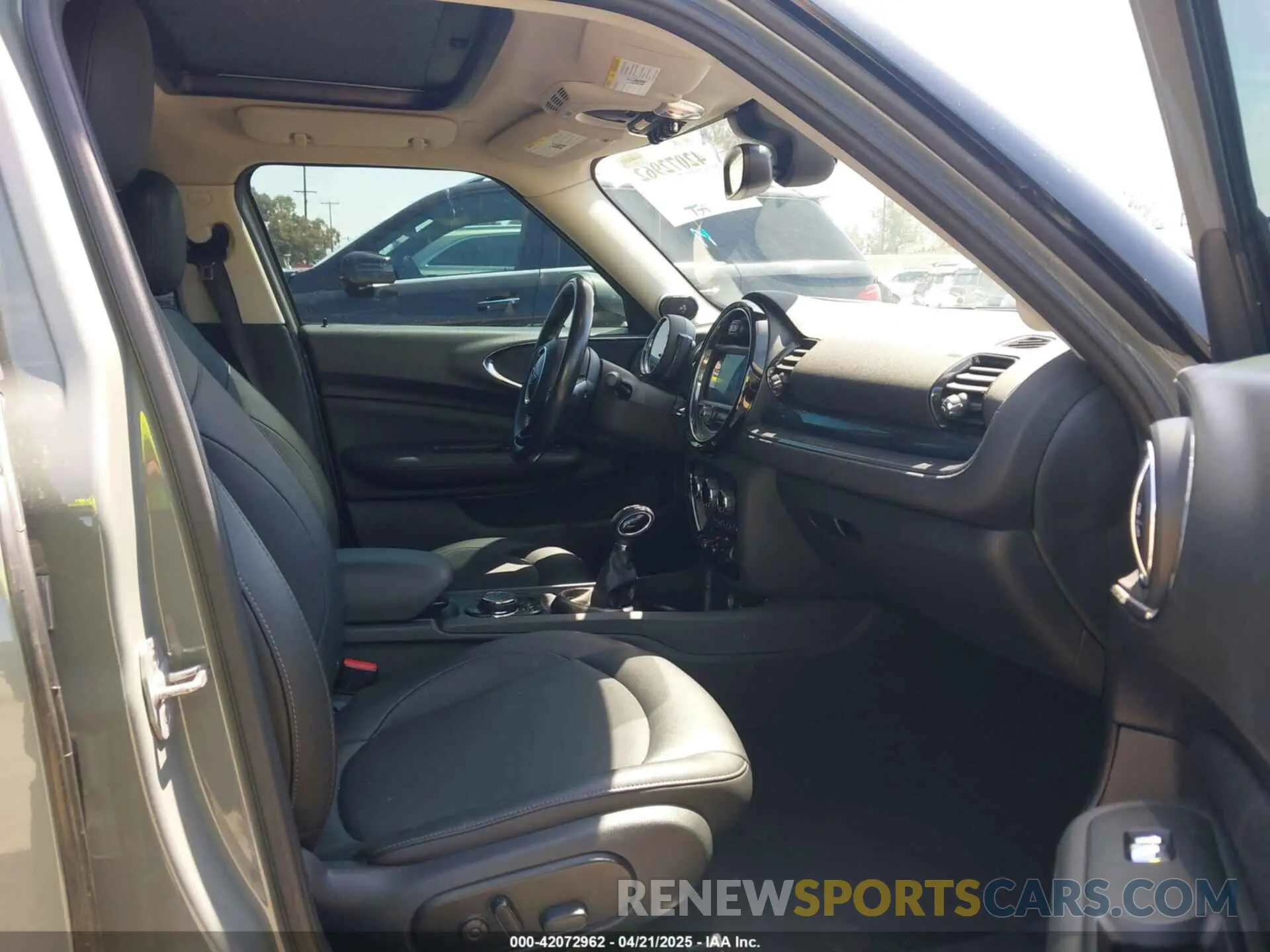 5 Photograph of a damaged car WMWLN5C57K2E34894 MINI CLUBMAN 2019
