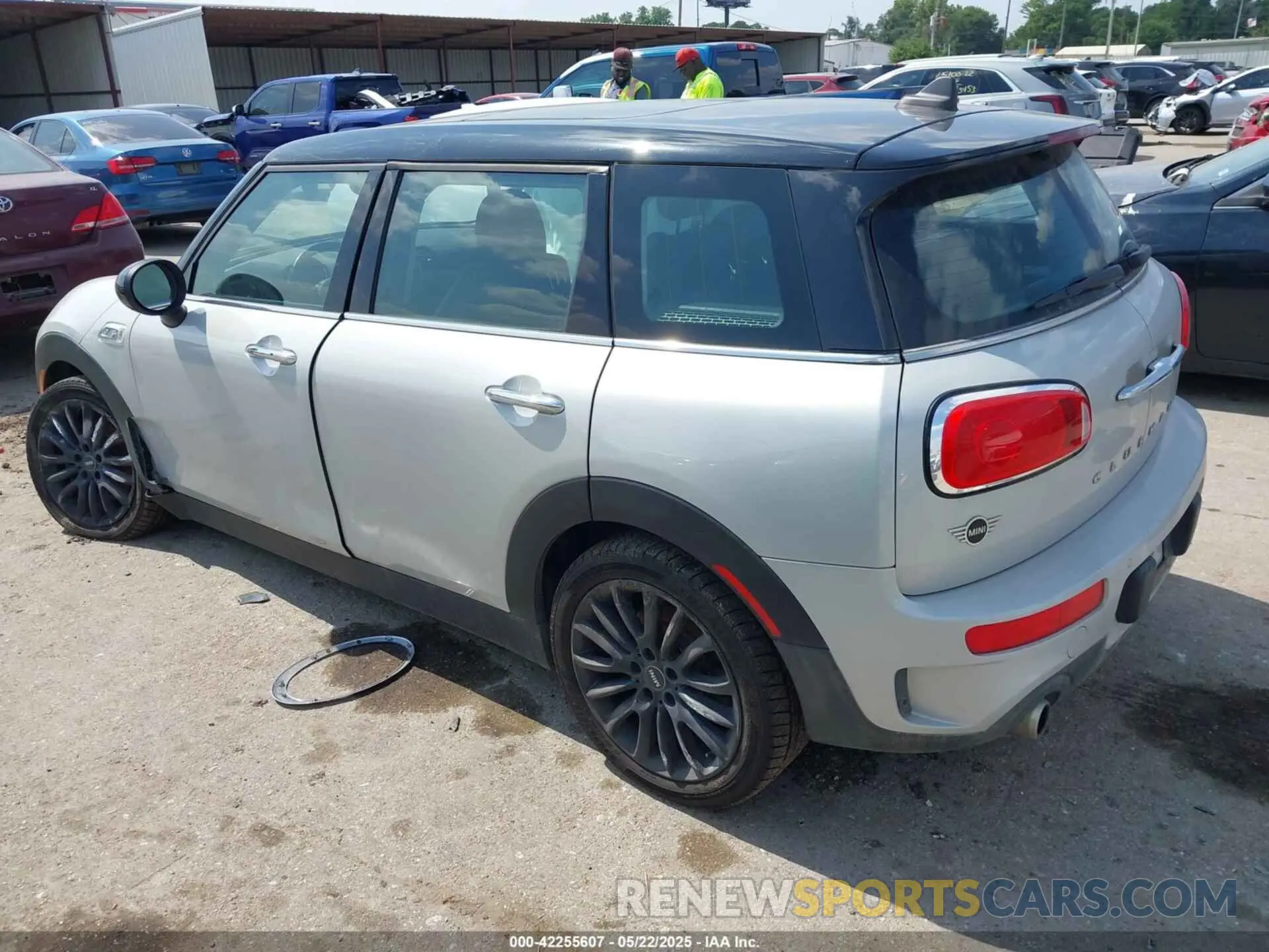 3 Photograph of a damaged car WMWLN9C54K2E52051 MINI CLUBMAN 2019