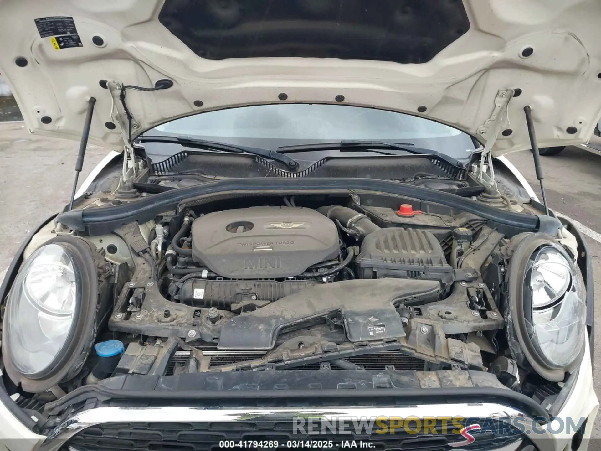 10 Photograph of a damaged car WMWLN9C55K2E51698 MINI CLUBMAN 2019