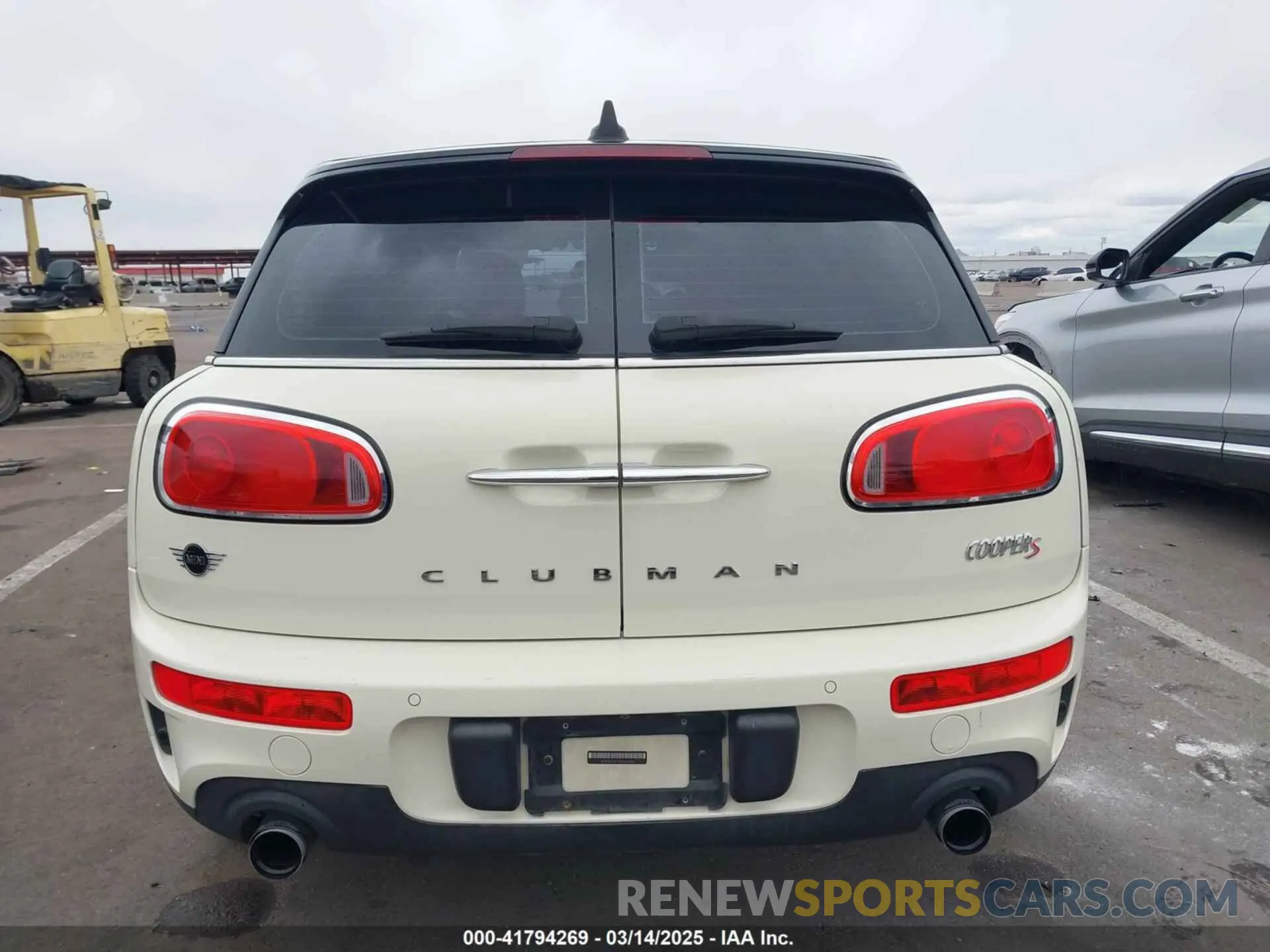 16 Photograph of a damaged car WMWLN9C55K2E51698 MINI CLUBMAN 2019