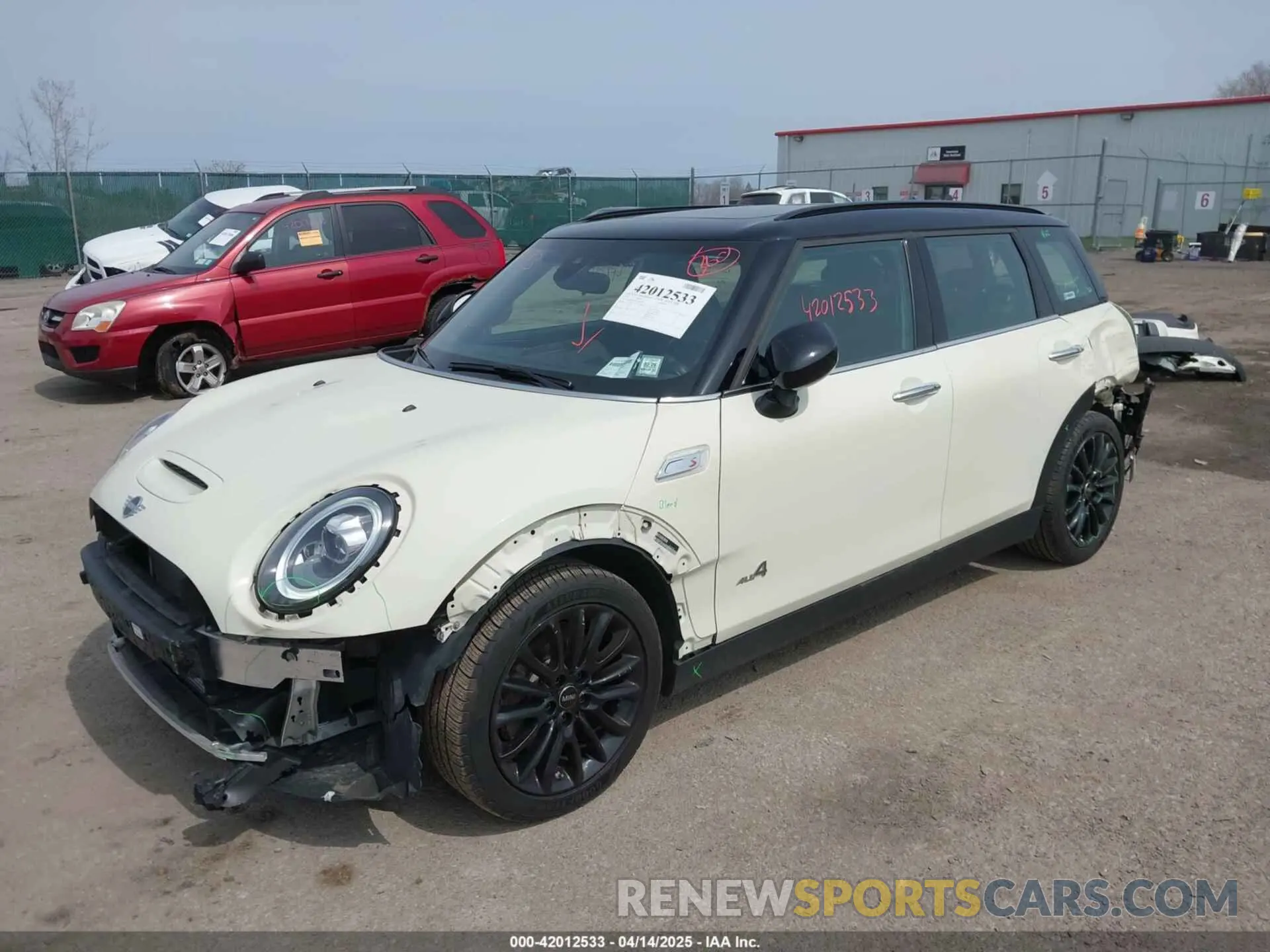 2 Photograph of a damaged car WMWXJ1C04L2M33050 MINI CLUBMAN 2020