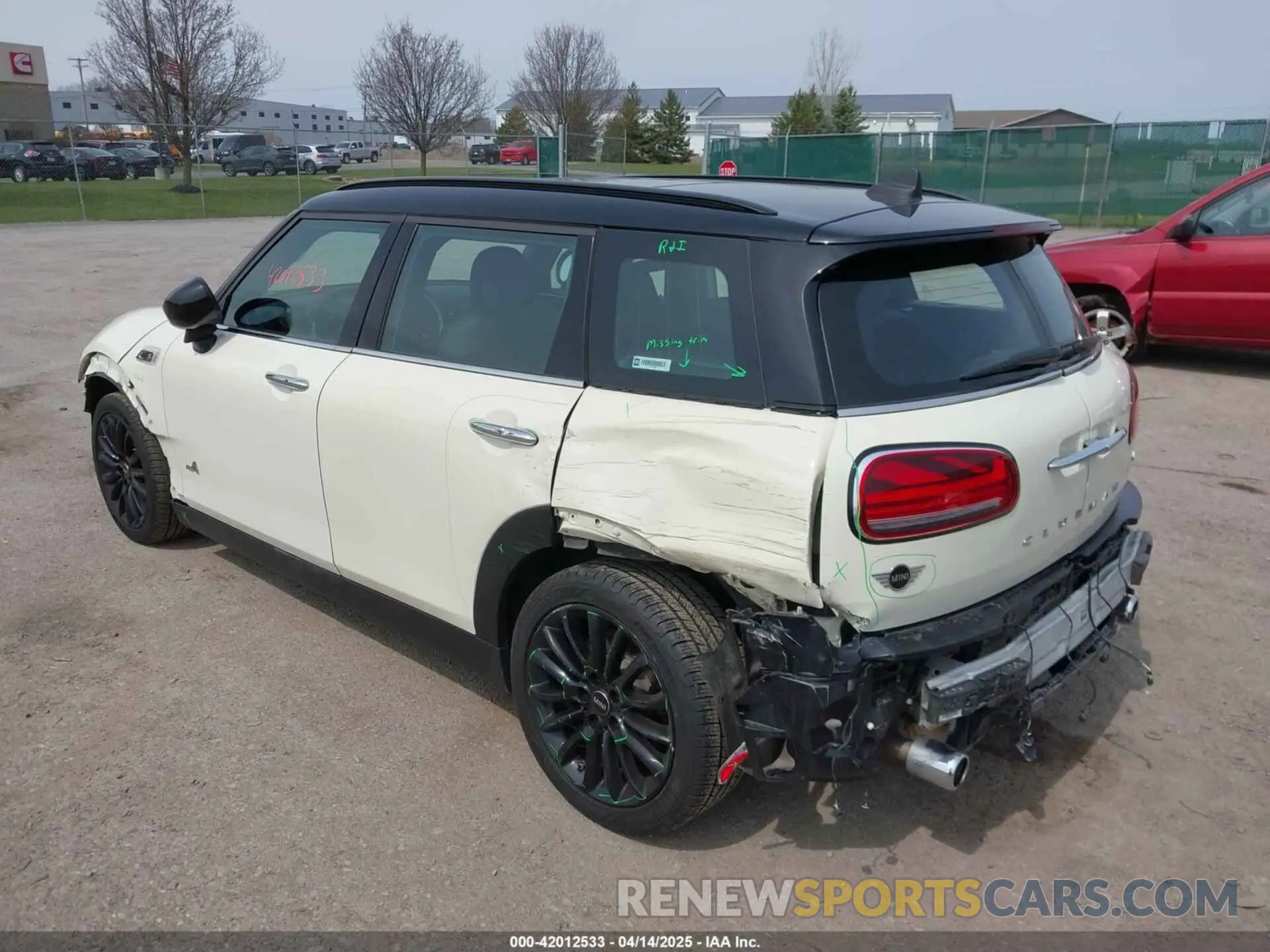 3 Photograph of a damaged car WMWXJ1C04L2M33050 MINI CLUBMAN 2020