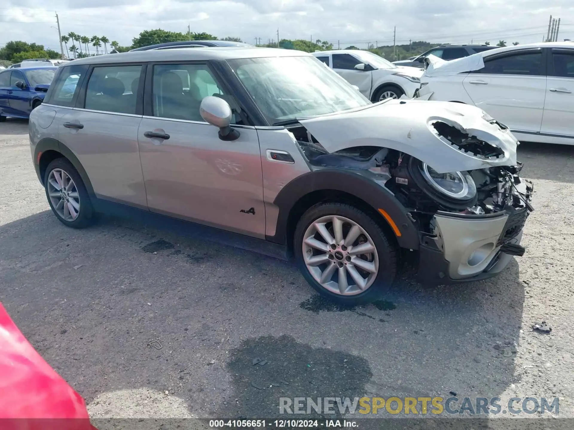 1 Photograph of a damaged car WMWXJ1C03P2U08484 MINI CLUBMAN 2023