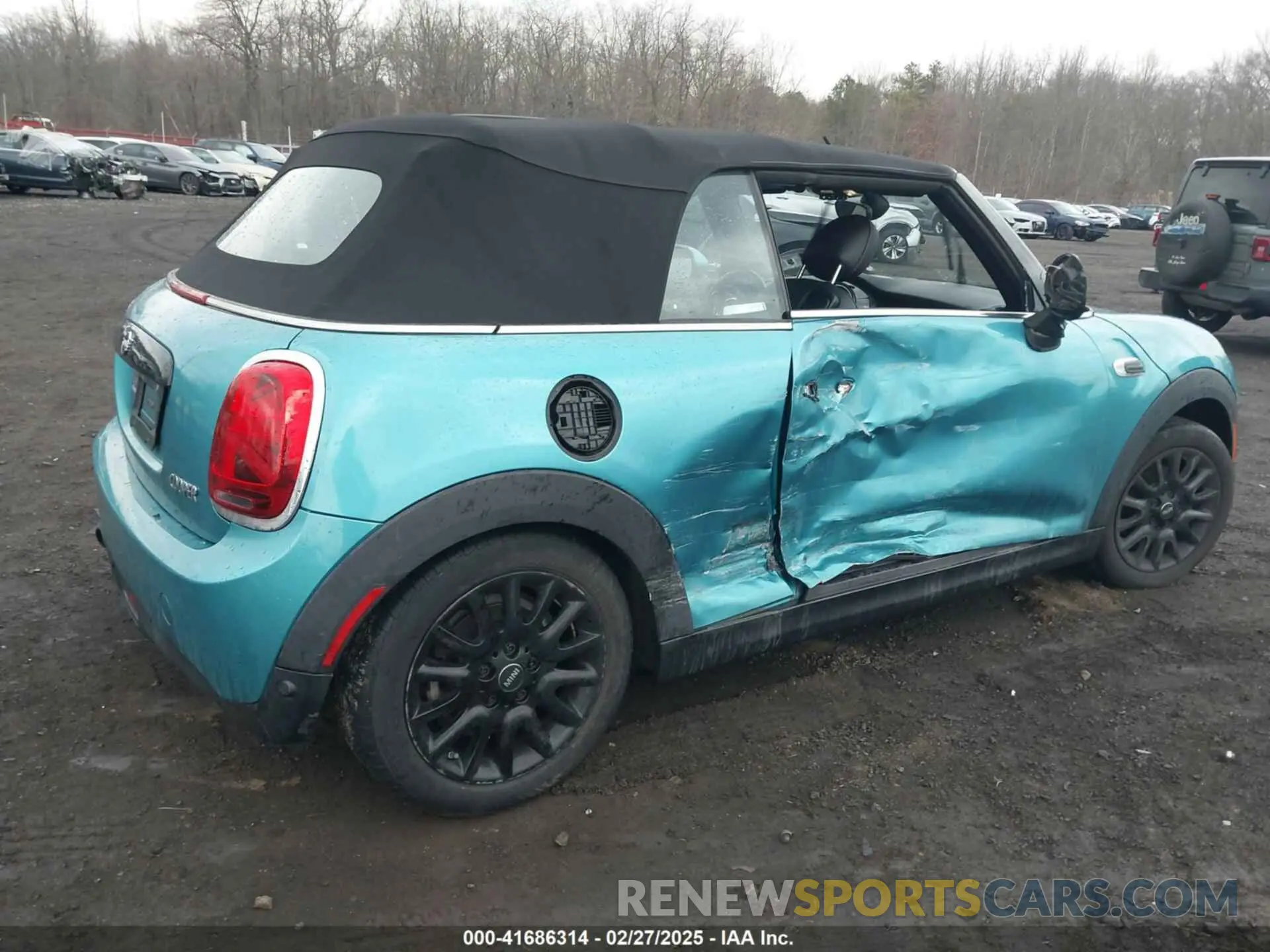 18 Photograph of a damaged car WMWWG5C52K3H08648 MINI CONVERTIBLE 2019
