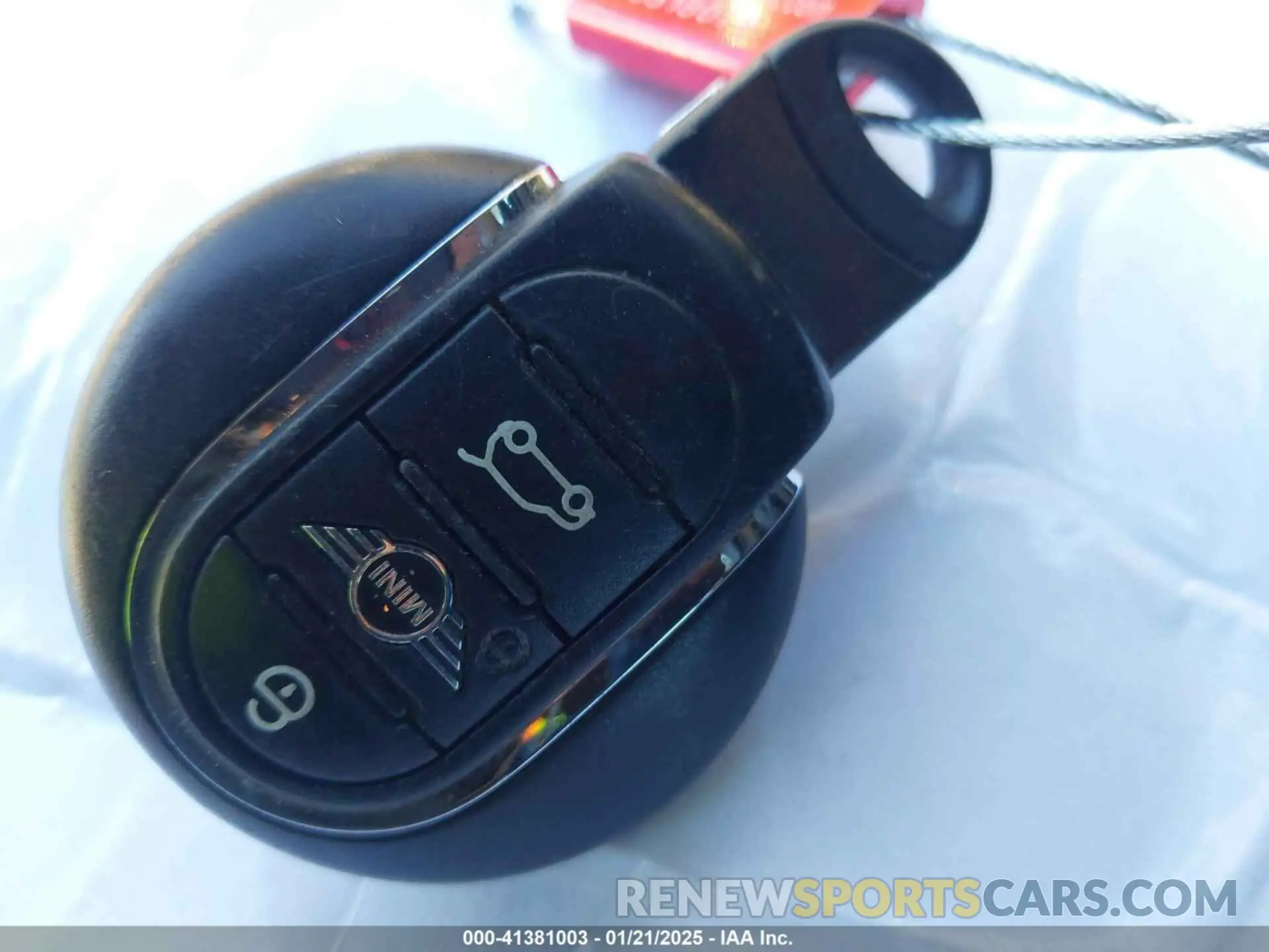 11 Photograph of a damaged car WMWWG5C59K3D01765 MINI CONVERTIBLE 2019