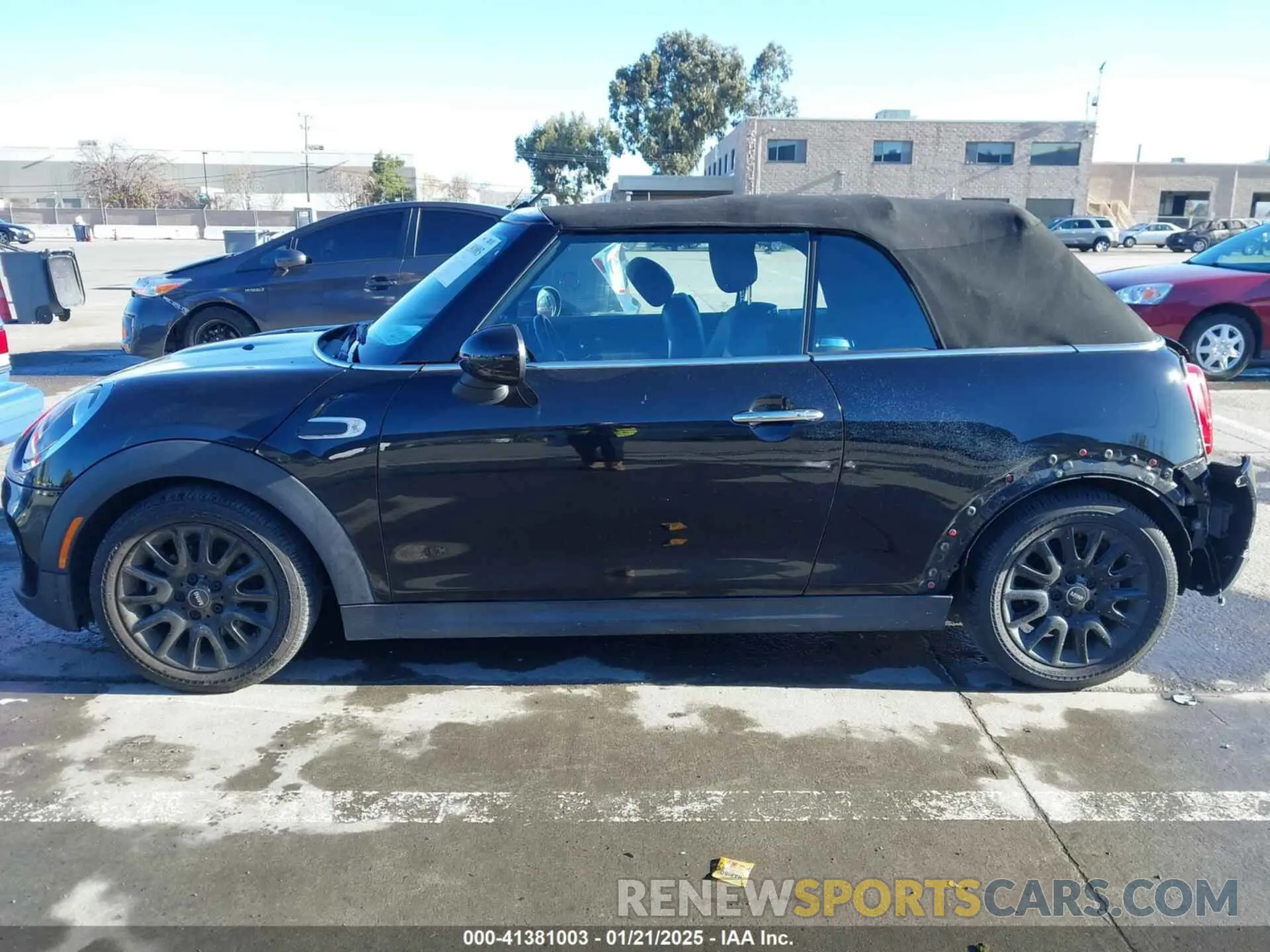 14 Photograph of a damaged car WMWWG5C59K3D01765 MINI CONVERTIBLE 2019