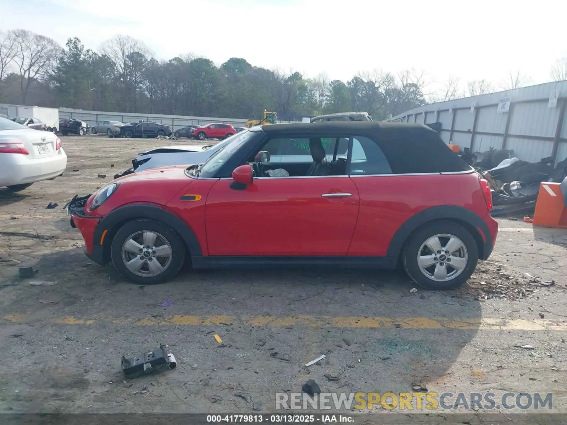 14 Photograph of a damaged car WMWWG5C59K3F79792 MINI CONVERTIBLE 2019