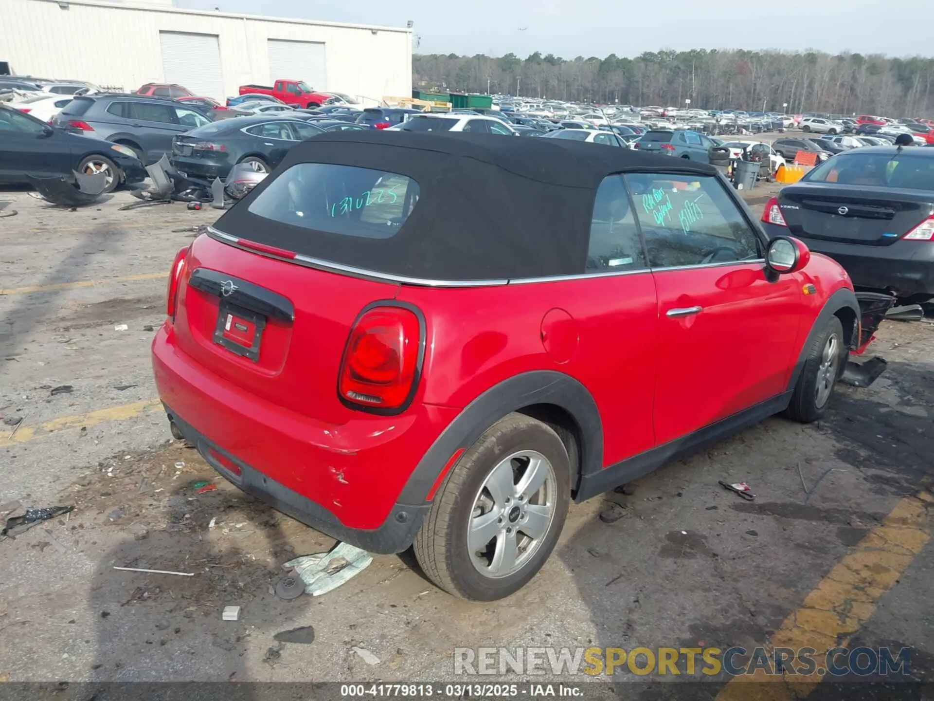 4 Photograph of a damaged car WMWWG5C59K3F79792 MINI CONVERTIBLE 2019
