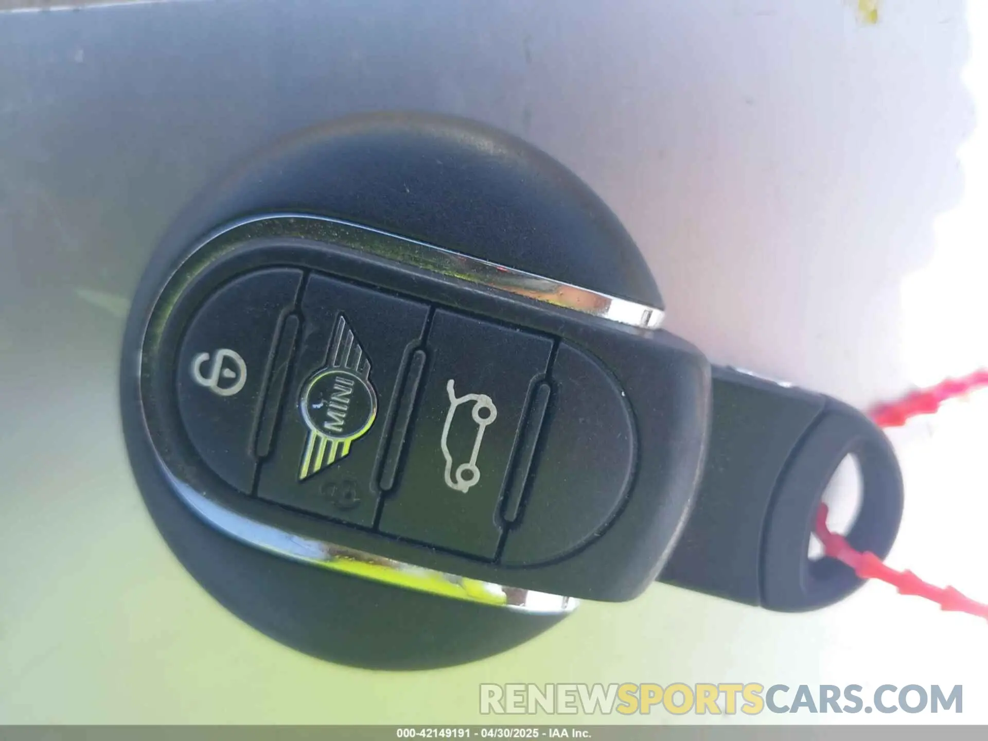 11 Photograph of a damaged car WMWWG9C54K3E41195 MINI CONVERTIBLE 2019