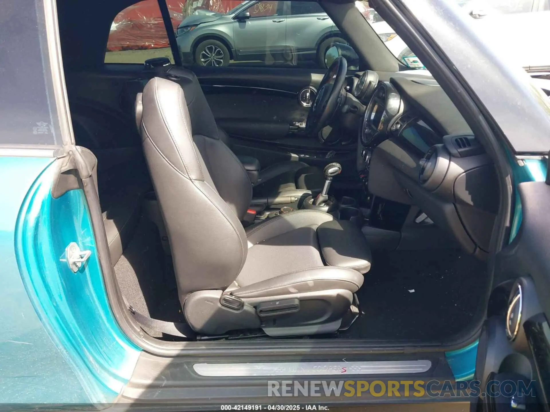 5 Photograph of a damaged car WMWWG9C54K3E41195 MINI CONVERTIBLE 2019