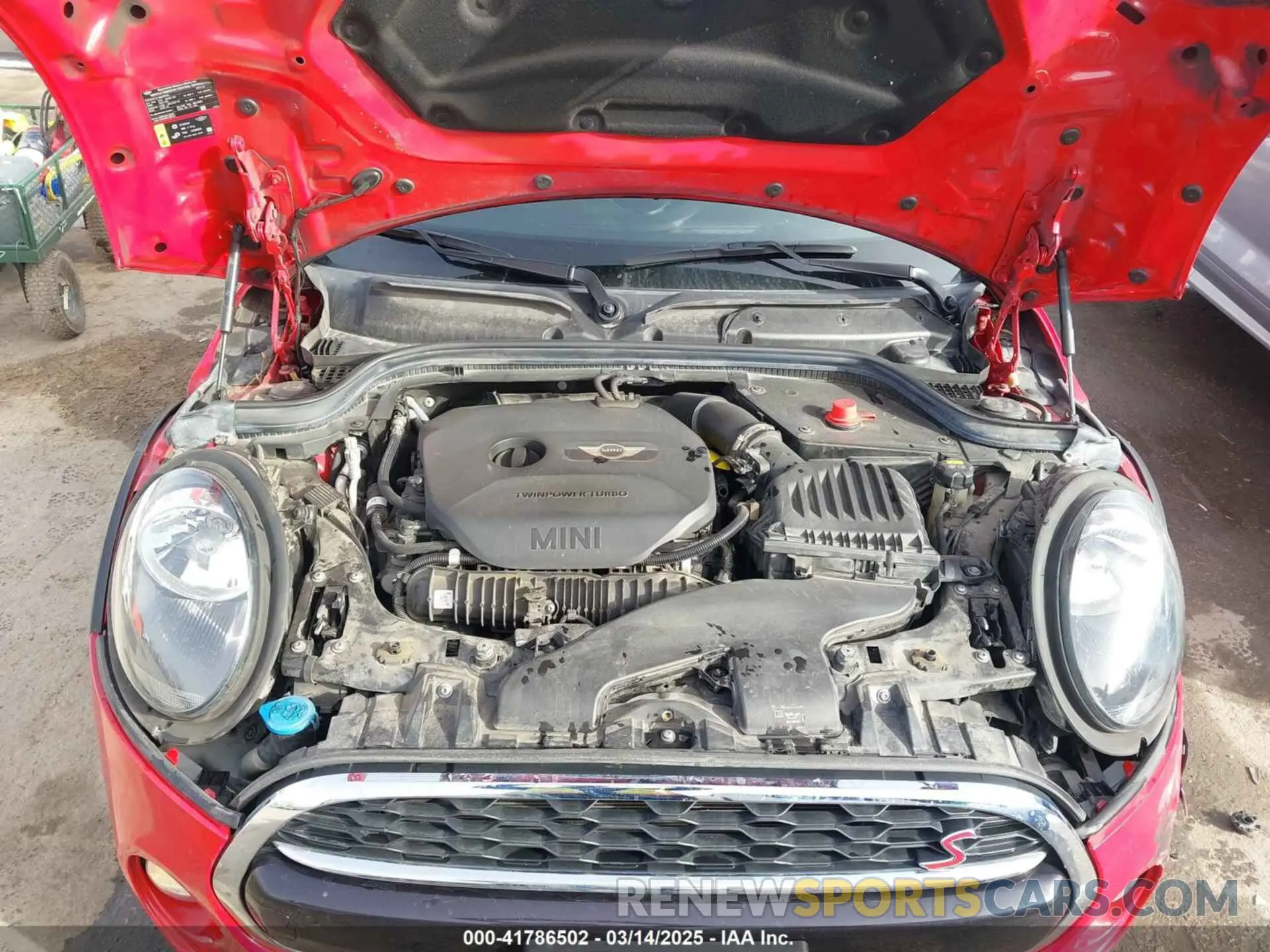 10 Photograph of a damaged car WMWWG9C55K3E40928 MINI CONVERTIBLE 2019