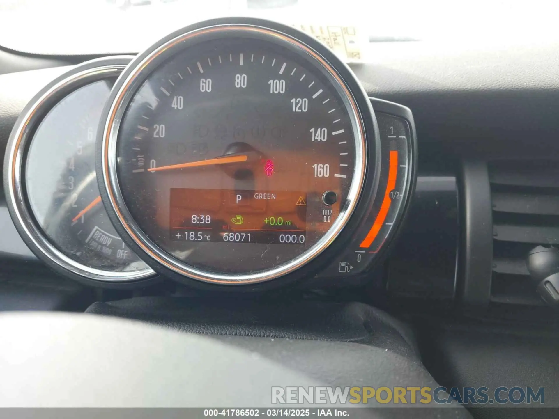 7 Photograph of a damaged car WMWWG9C55K3E40928 MINI CONVERTIBLE 2019