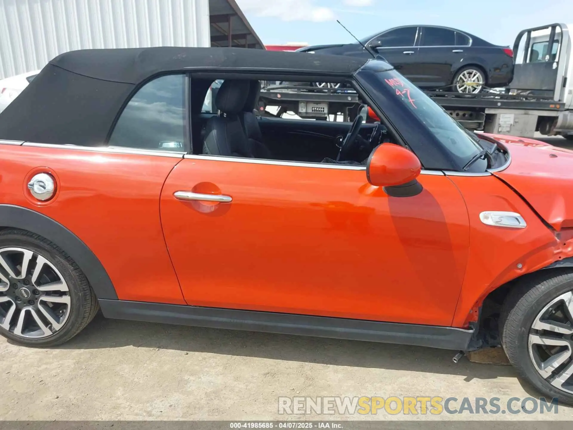 13 Photograph of a damaged car WMWWG9C58K3E40700 MINI CONVERTIBLE 2019