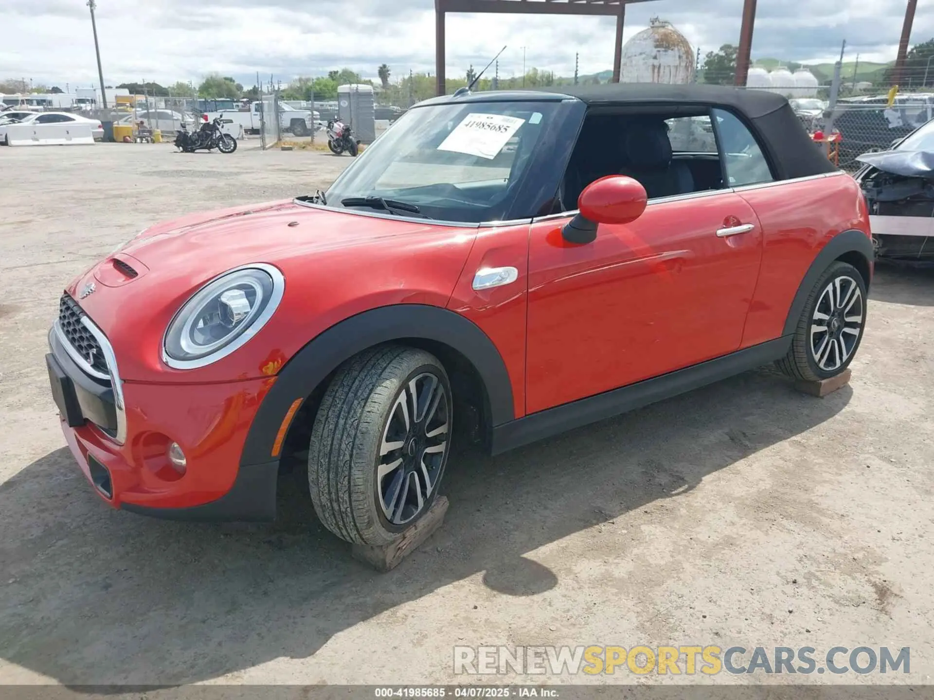2 Photograph of a damaged car WMWWG9C58K3E40700 MINI CONVERTIBLE 2019