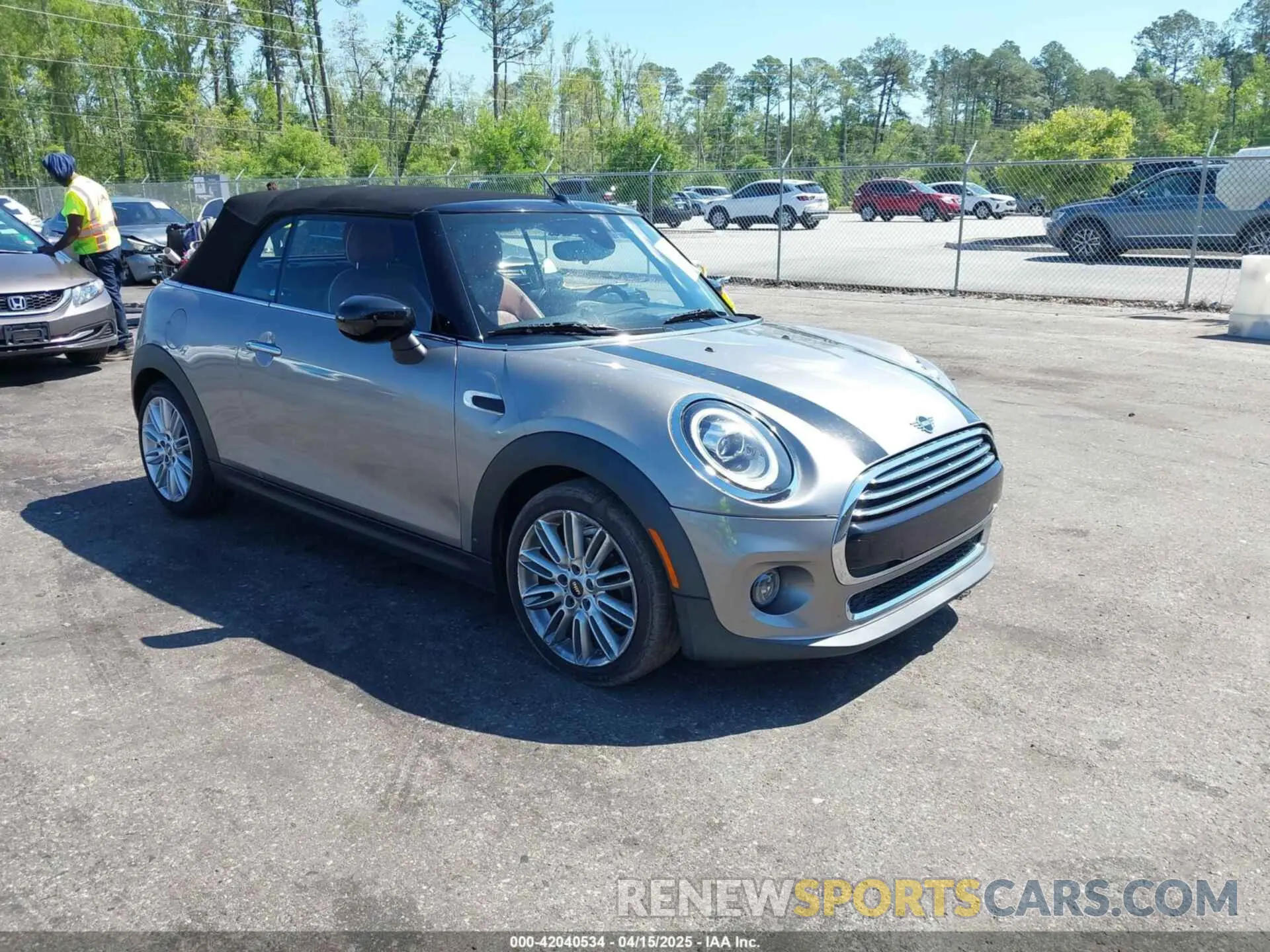 1 Photograph of a damaged car WMWWJ3C06M3M08556 MINI CONVERTIBLE 2021
