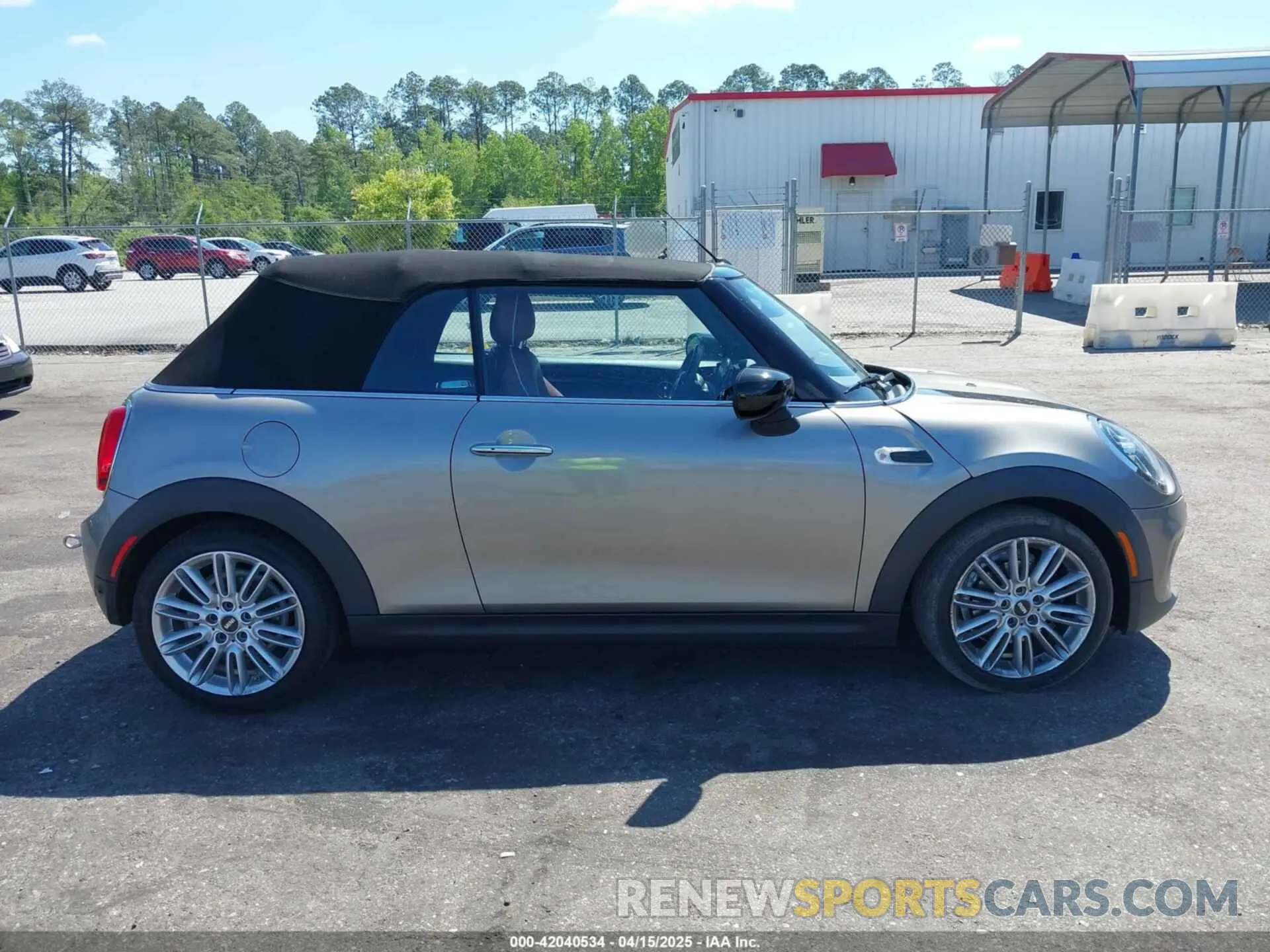 13 Photograph of a damaged car WMWWJ3C06M3M08556 MINI CONVERTIBLE 2021