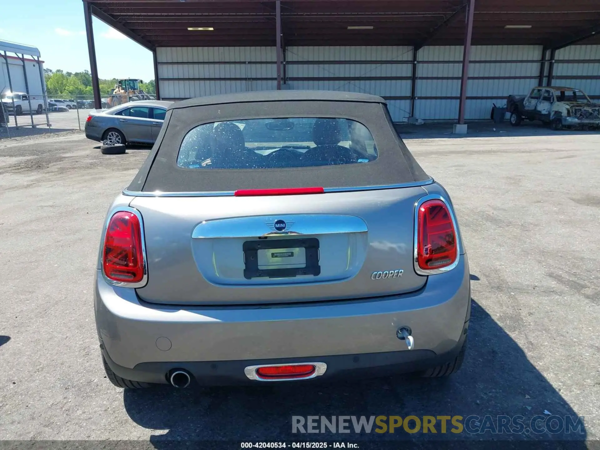 16 Photograph of a damaged car WMWWJ3C06M3M08556 MINI CONVERTIBLE 2021
