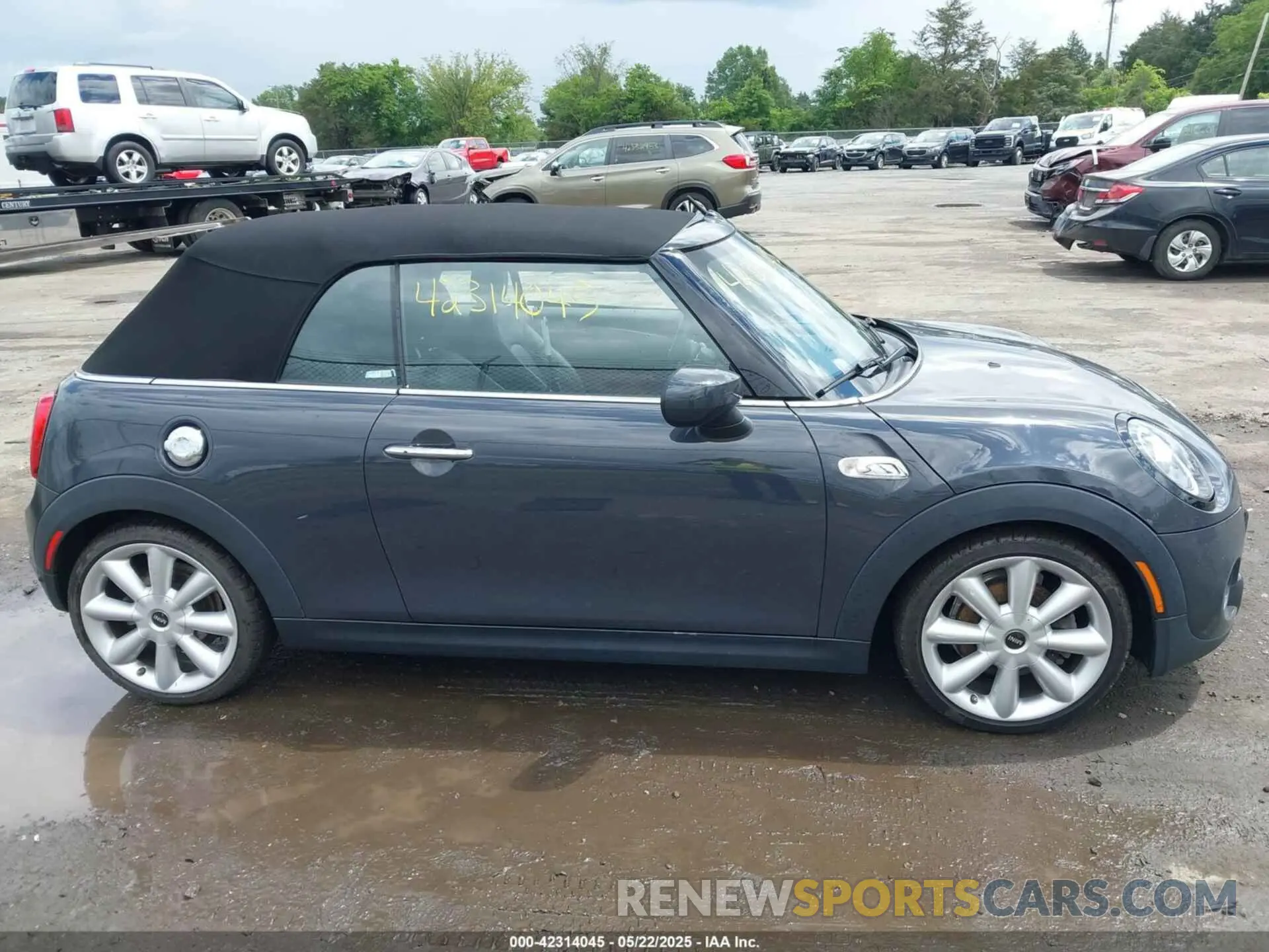 13 Photograph of a damaged car WMWWJ5C06M3M15700 MINI CONVERTIBLE 2021