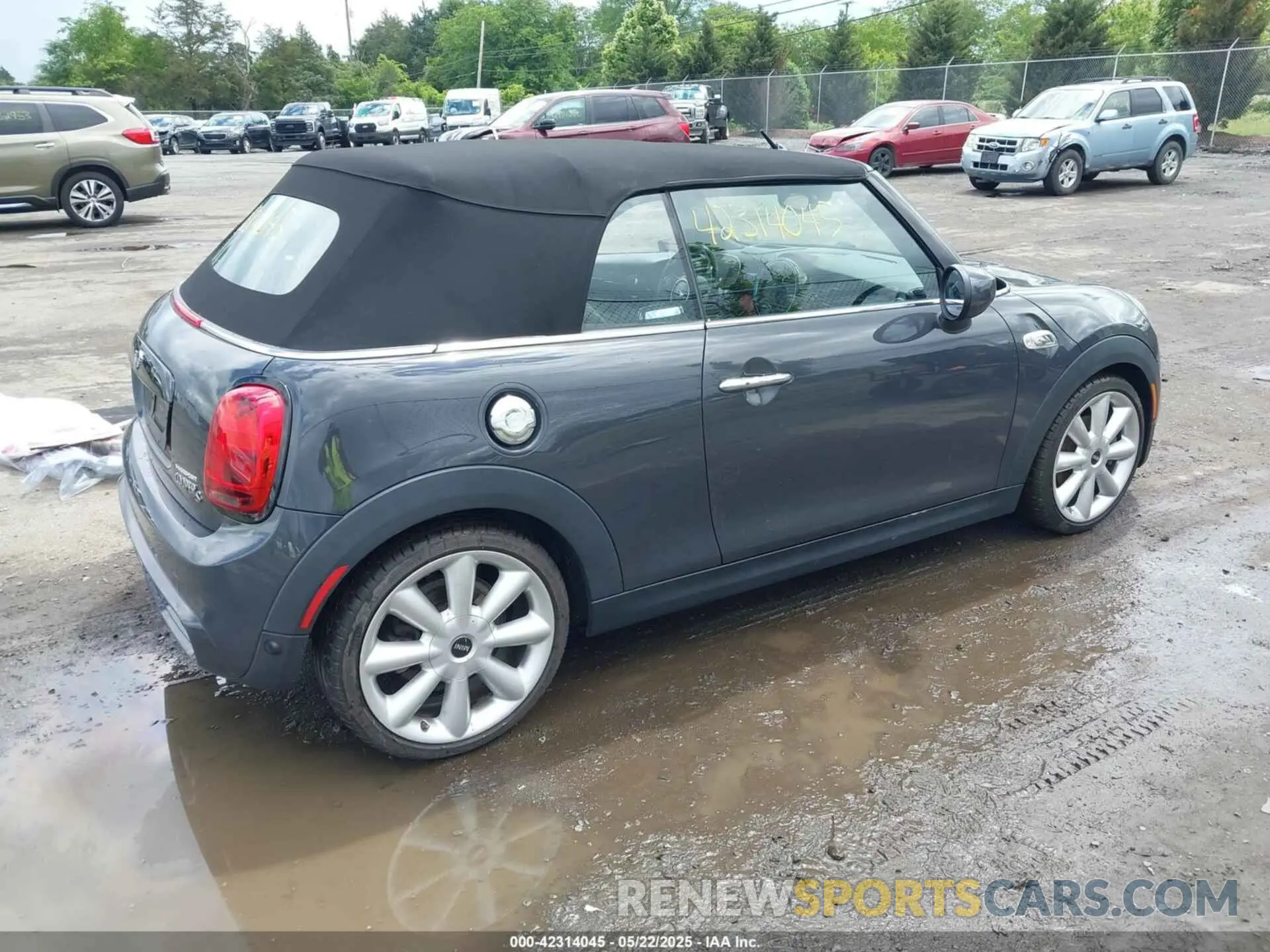 4 Photograph of a damaged car WMWWJ5C06M3M15700 MINI CONVERTIBLE 2021