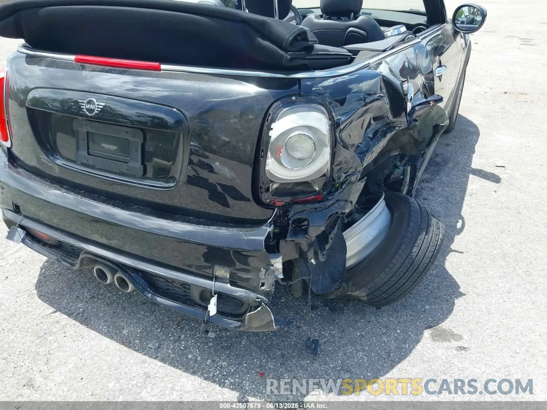 6 Photograph of a damaged car WMWWJ5C0XM3M08622 MINI CONVERTIBLE 2021