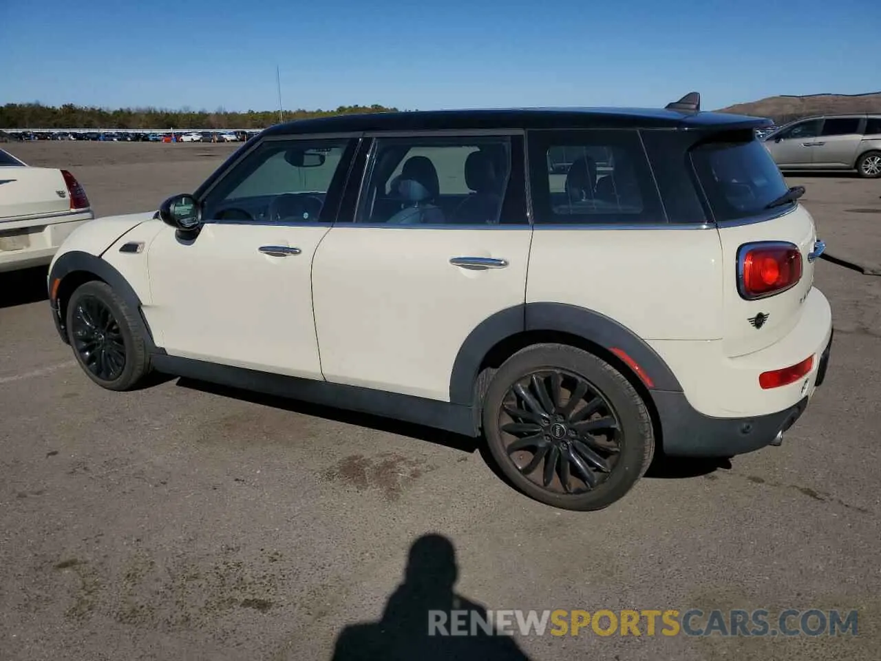 2 Photograph of a damaged car WMWLN5C53K2E34861 MINI COOPER 2019