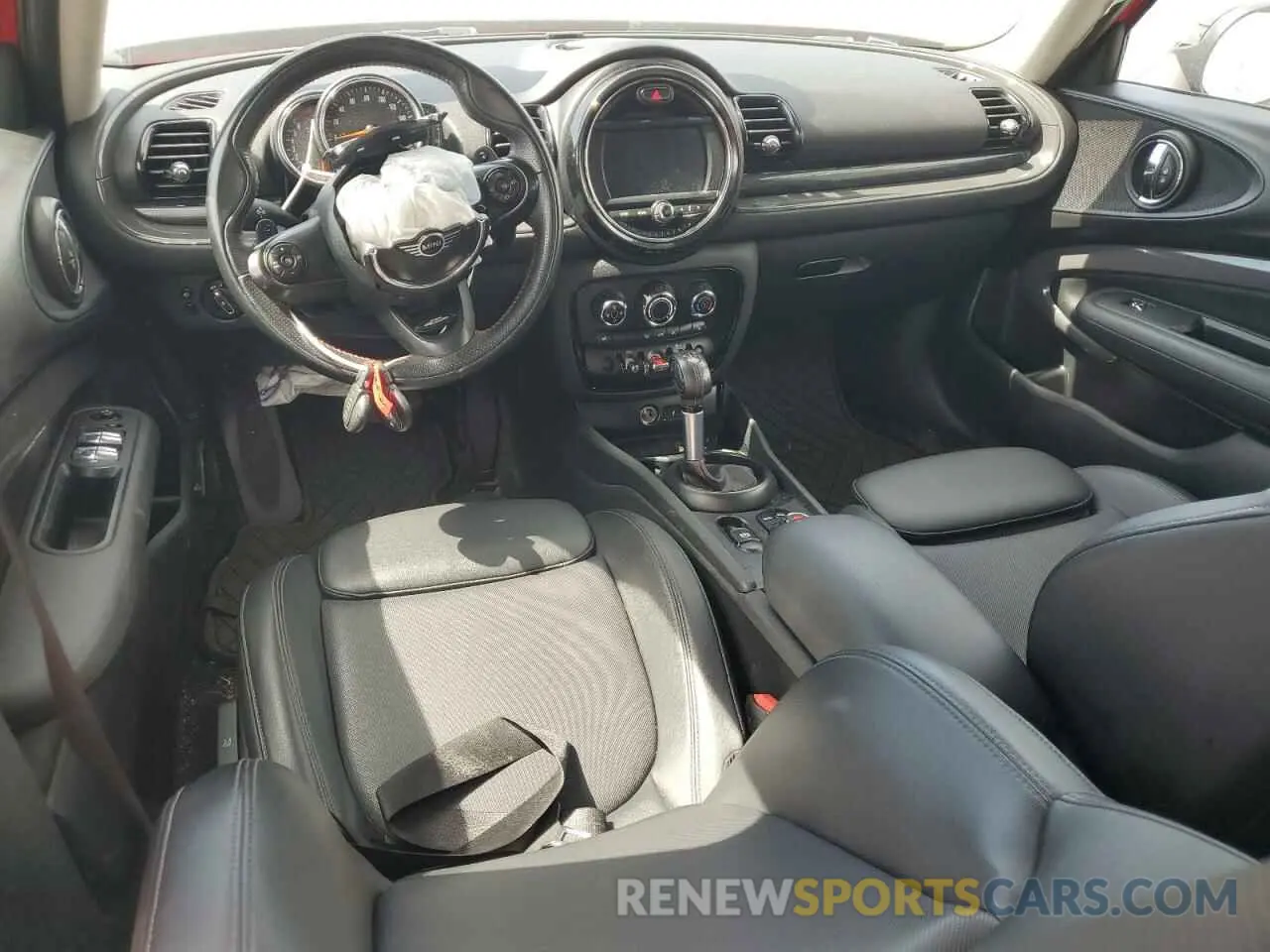 8 Photograph of a damaged car WMWLN9C55K2E51930 MINI COOPER 2019