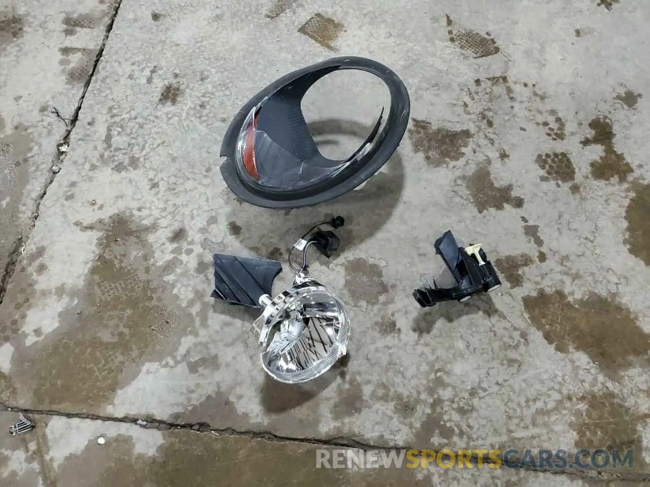 12 Photograph of a damaged car WMWWG5C56K3D01870 MINI COOPER 2019