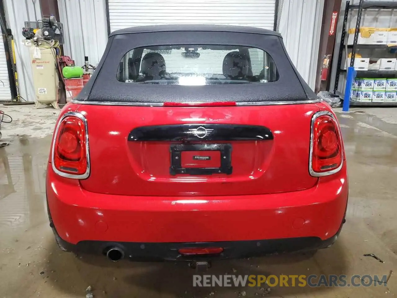 6 Photograph of a damaged car WMWWG5C56K3D01870 MINI COOPER 2019