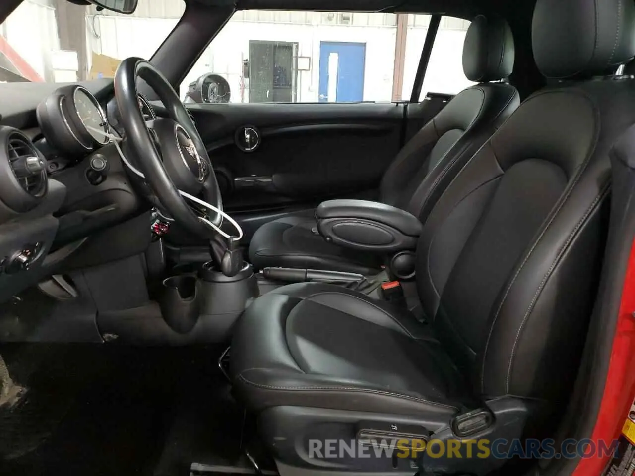 7 Photograph of a damaged car WMWWG5C56K3D01870 MINI COOPER 2019