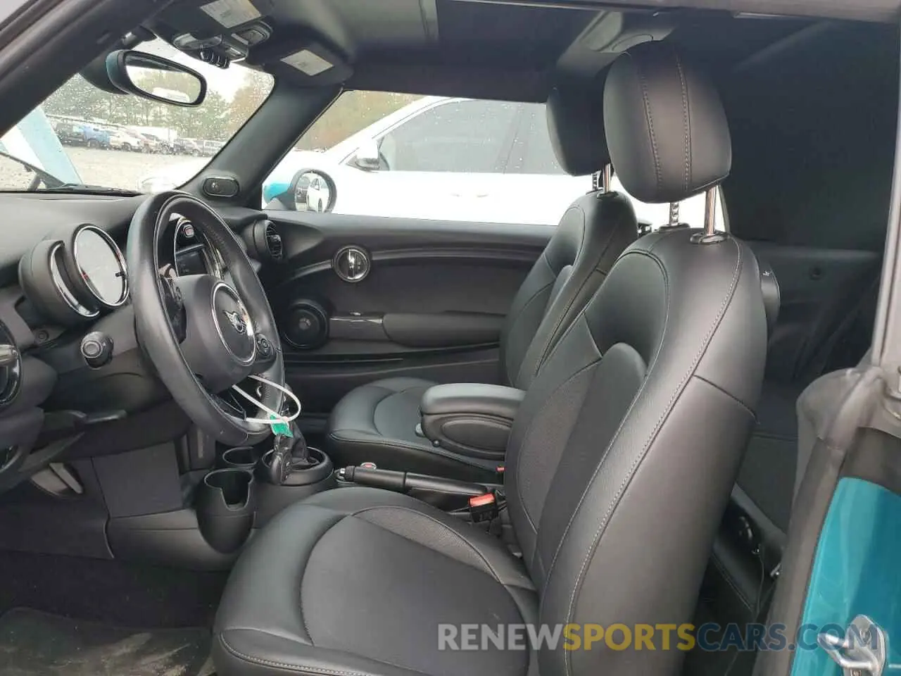 7 Photograph of a damaged car WMWWG5C58K3H09058 MINI COOPER 2019