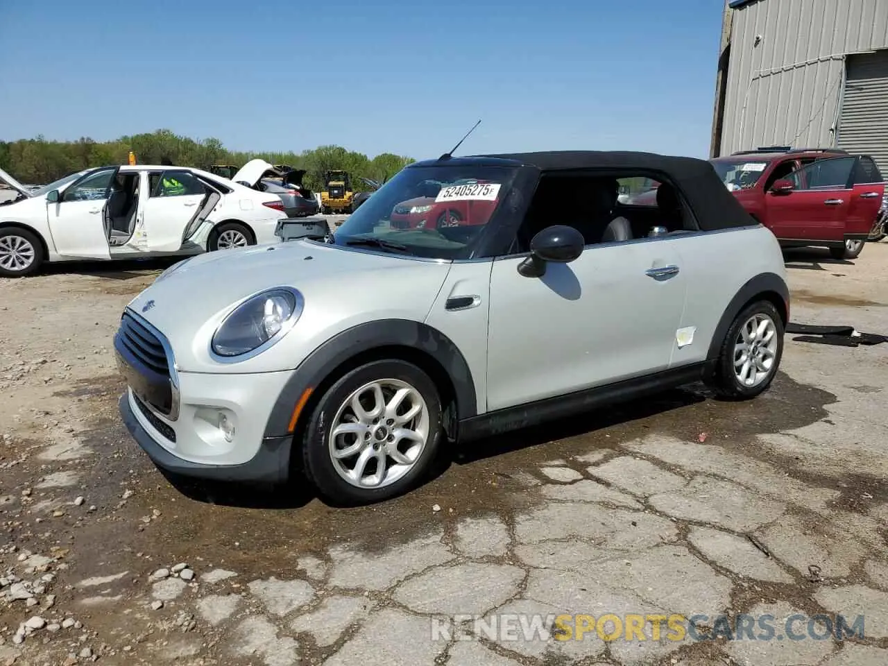 1 Photograph of a damaged car WMWWG5C5XK3H08462 MINI COOPER 2019