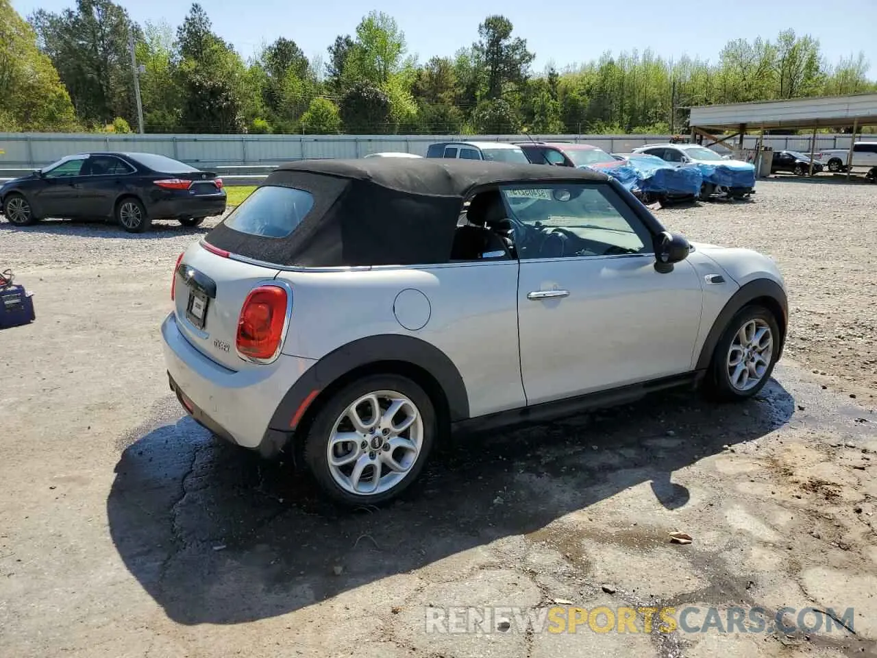 3 Photograph of a damaged car WMWWG5C5XK3H08462 MINI COOPER 2019