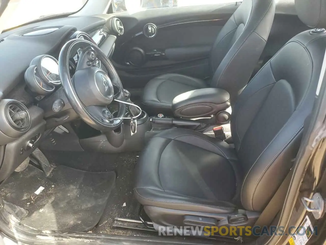 7 Photograph of a damaged car WMWXP5C51K2H30117 MINI COOPER 2019