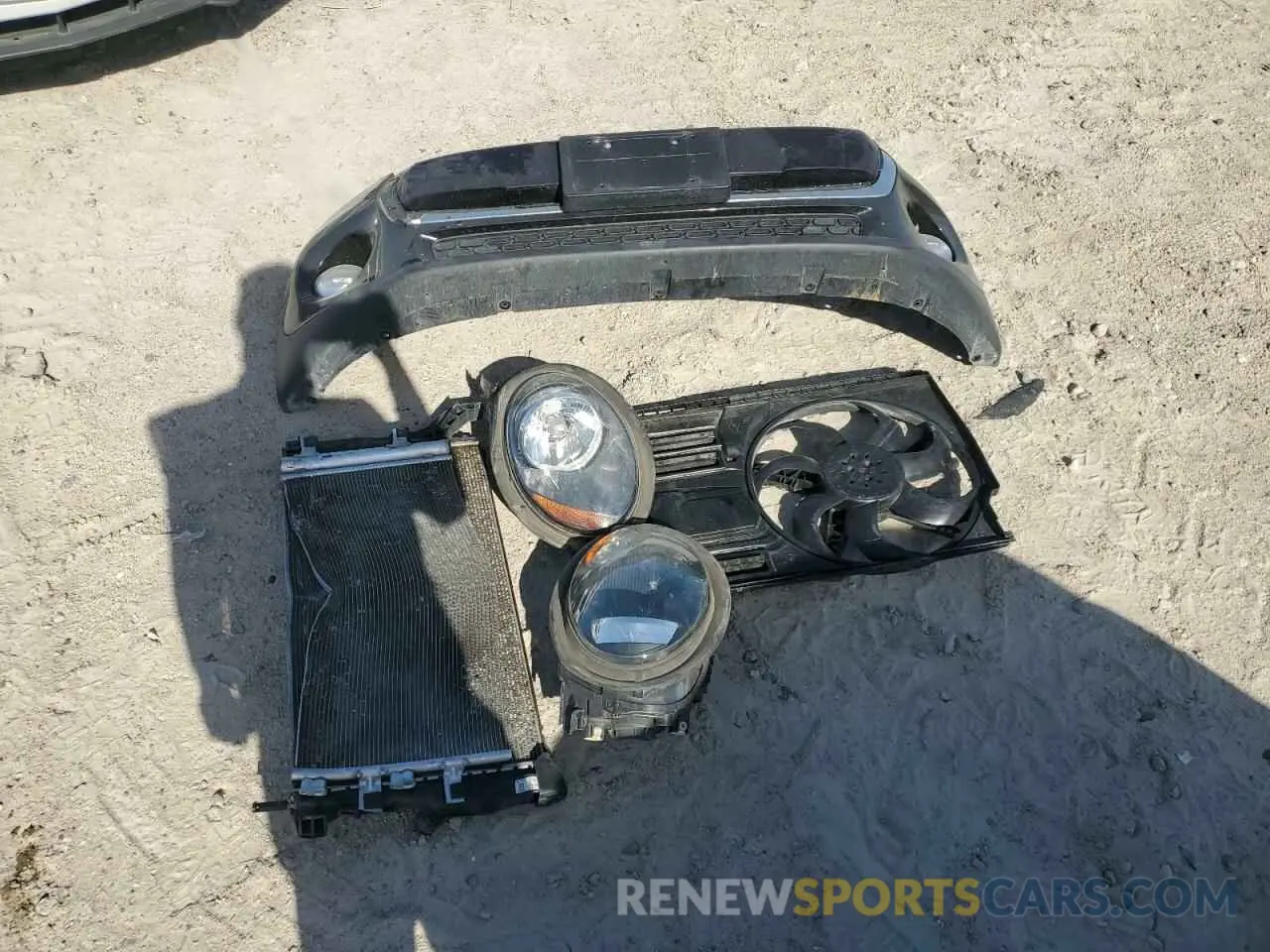 12 Photograph of a damaged car WMWXP5C51K2H30960 MINI COOPER 2019