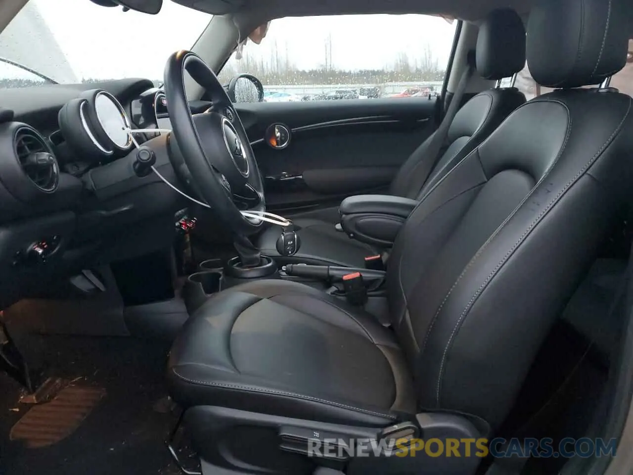 7 Photograph of a damaged car WMWXP5C56K2H31201 MINI COOPER 2019