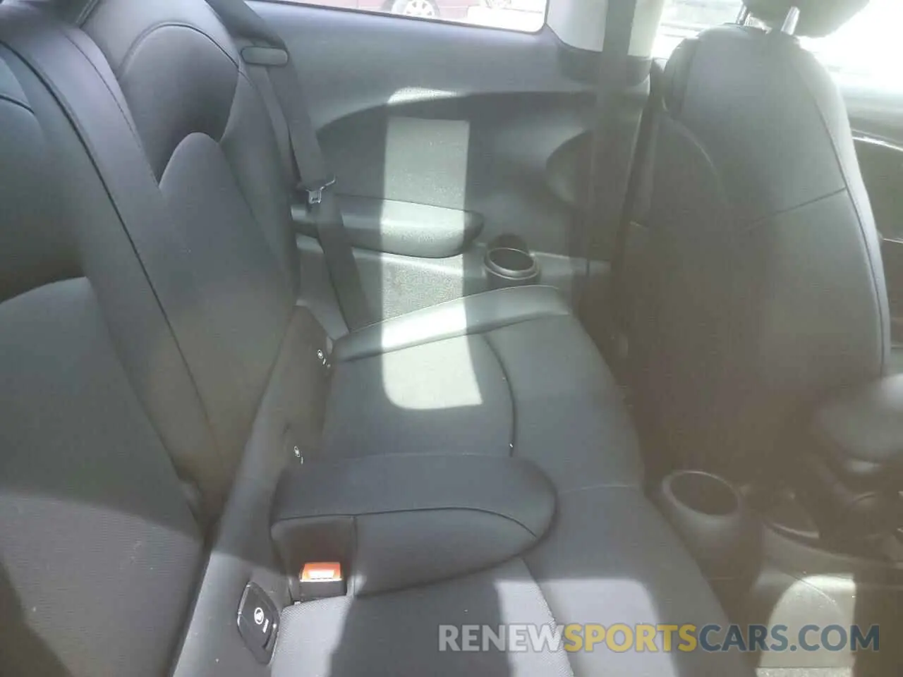 10 Photograph of a damaged car WMWXP5C57K2H30753 MINI COOPER 2019