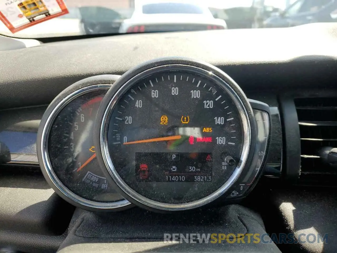 9 Photograph of a damaged car WMWXP5C57K2H31420 MINI COOPER 2019