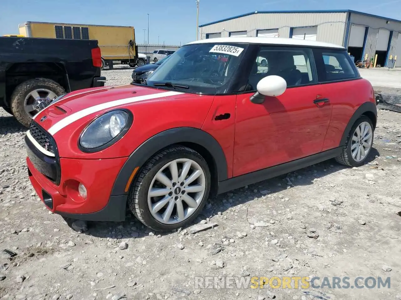 1 Photograph of a damaged car WMWXP7C56K2A54419 MINI COOPER 2019