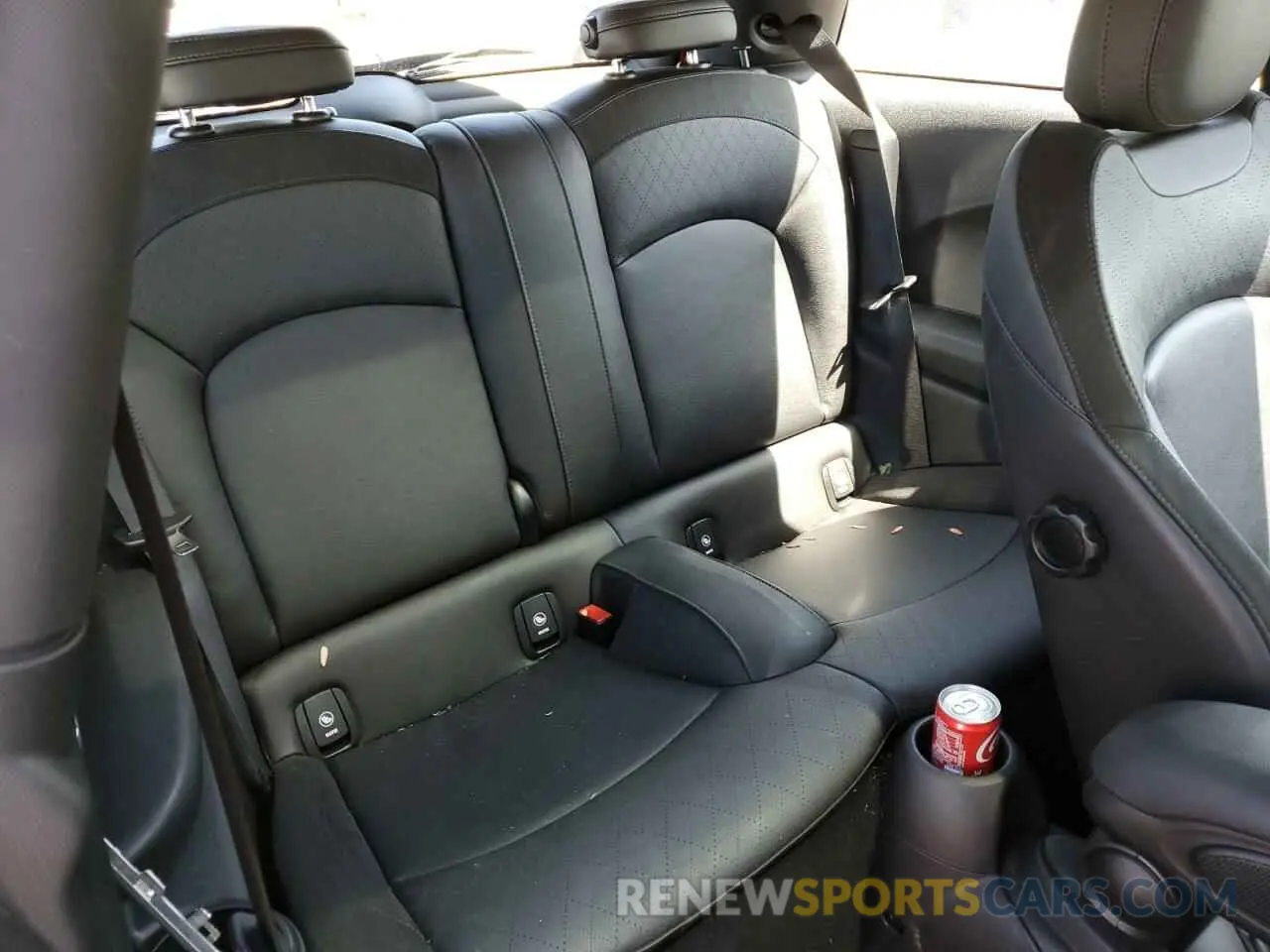 10 Photograph of a damaged car WMWXP7C59K2A53202 MINI COOPER 2019