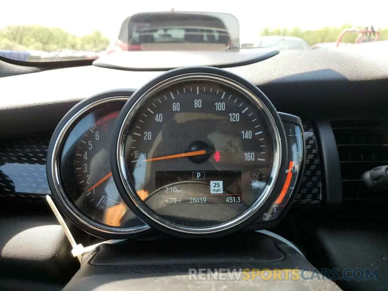 9 Photograph of a damaged car WMWXP7C59K2A53202 MINI COOPER 2019