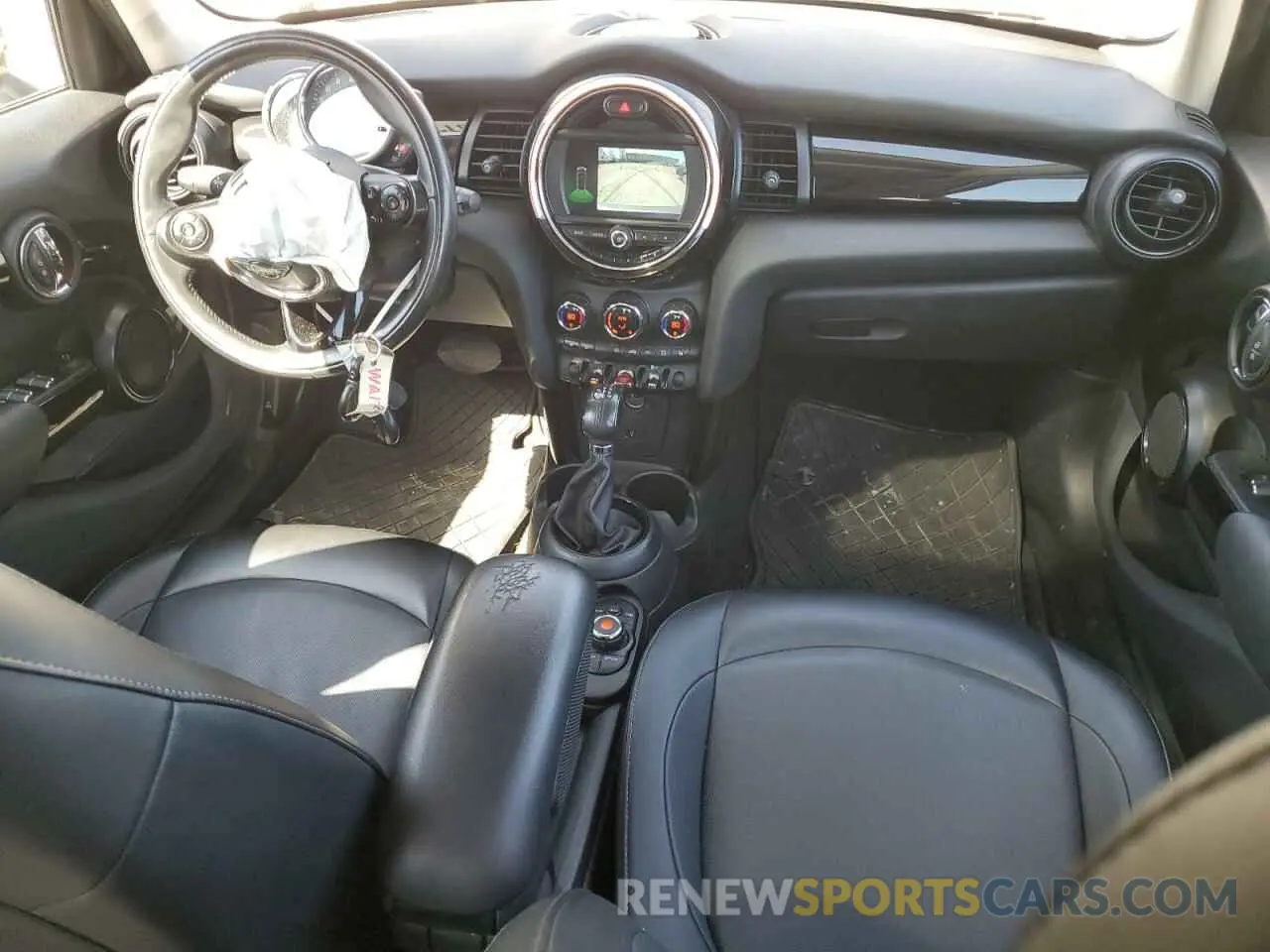 8 Photograph of a damaged car WMWXU1C52K2J02579 MINI COOPER 2019