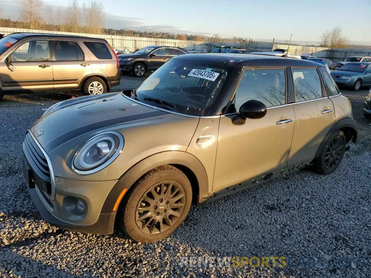 1 Photograph of a damaged car WMWXU1C53K2J02767 MINI COOPER 2019