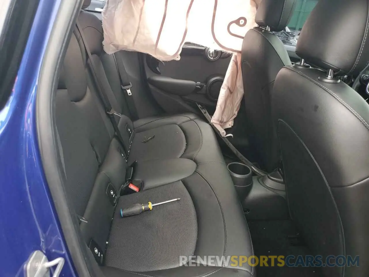 10 Photograph of a damaged car WMWXU1C56K2F81737 MINI COOPER 2019